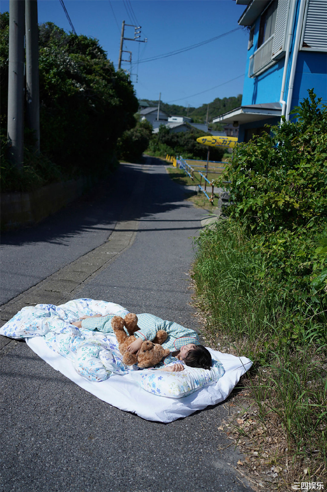 宫崎あみさ写真集《SLEEPING GIRL ～眠れる海の美少女～》高清全本