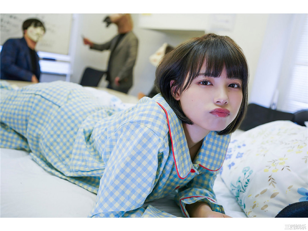 宫崎あみさ写真集《SLEEPING GIRL ～眠れる海の美少女～》高清全本