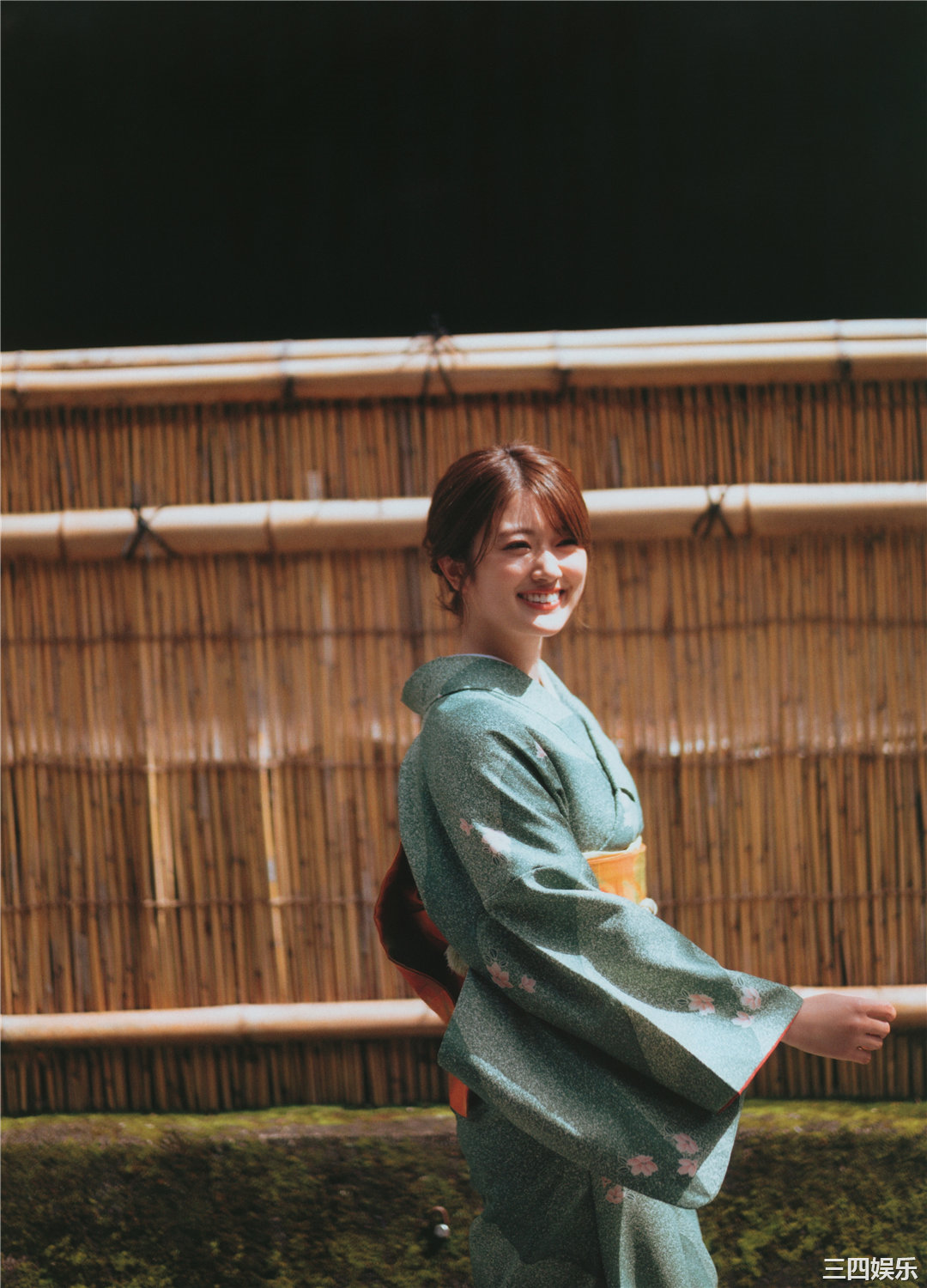 樋口日奈1ST写真集《恋人のように》高清全本