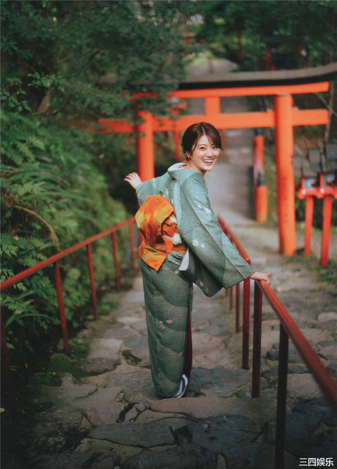 樋口日奈1ST写真集《恋人のように》高清全本