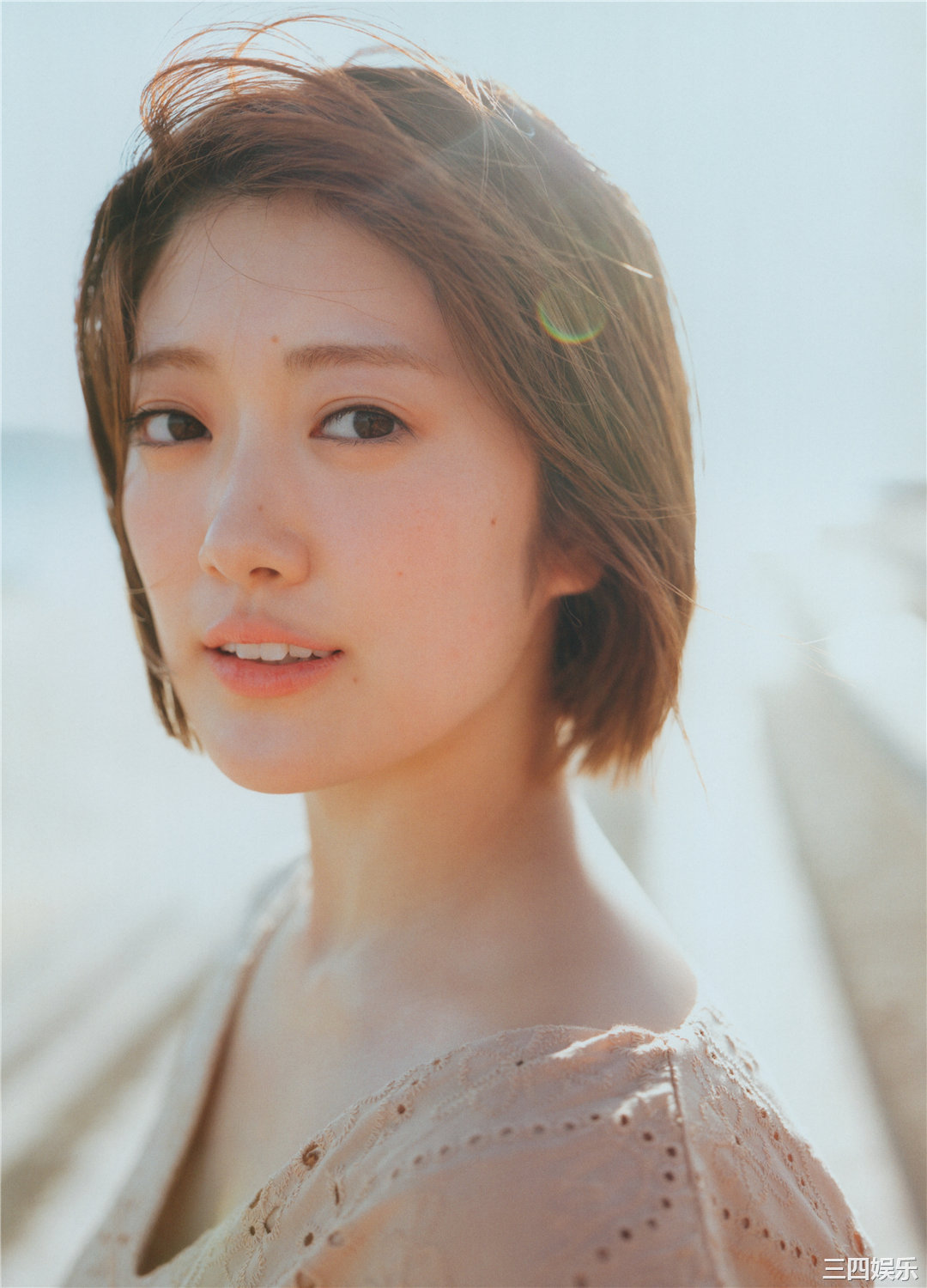 樋口日奈1ST写真集《恋人のように》高清全本