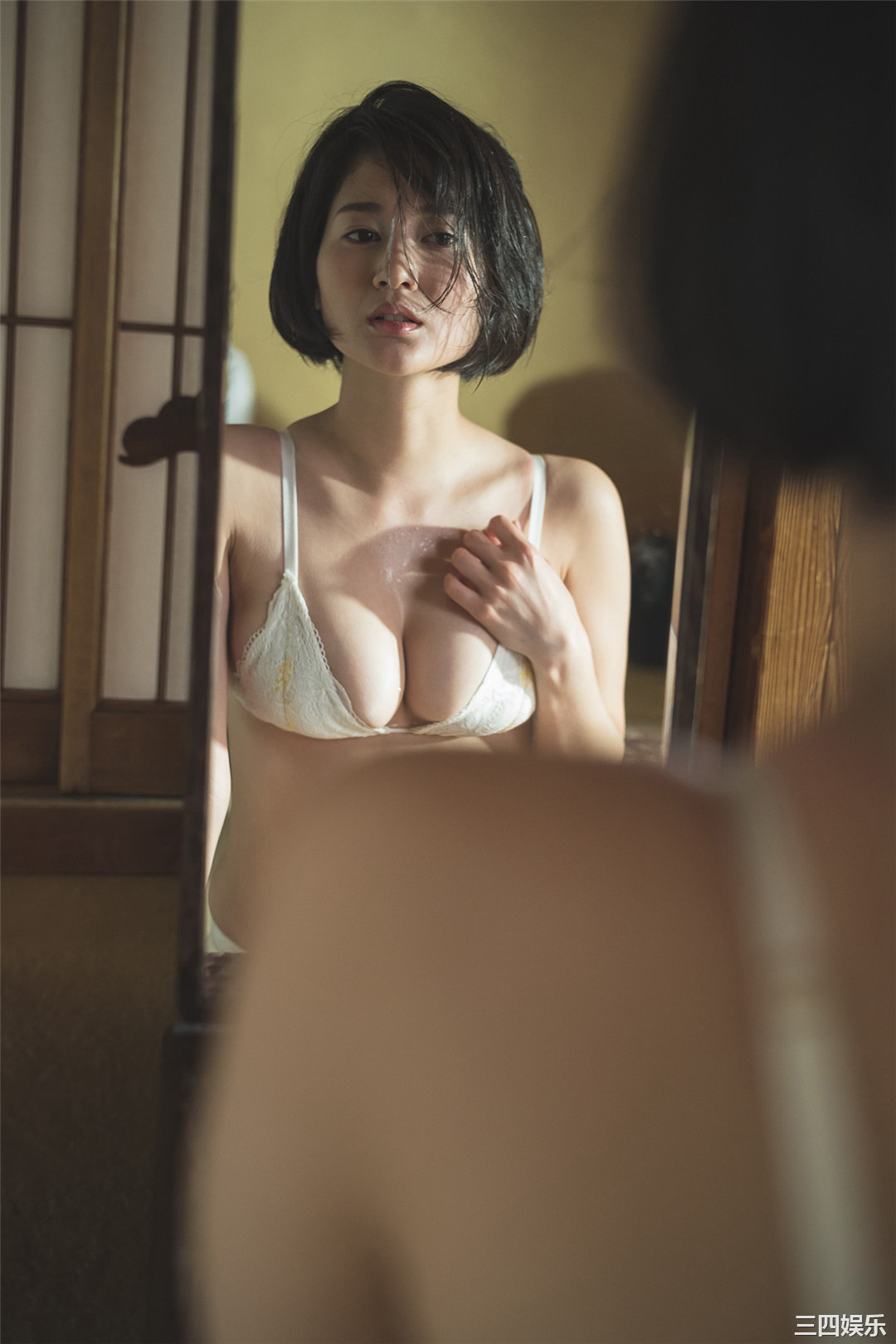 出口亚梨沙写真集《ずぶ濡れ報告。》高清全本