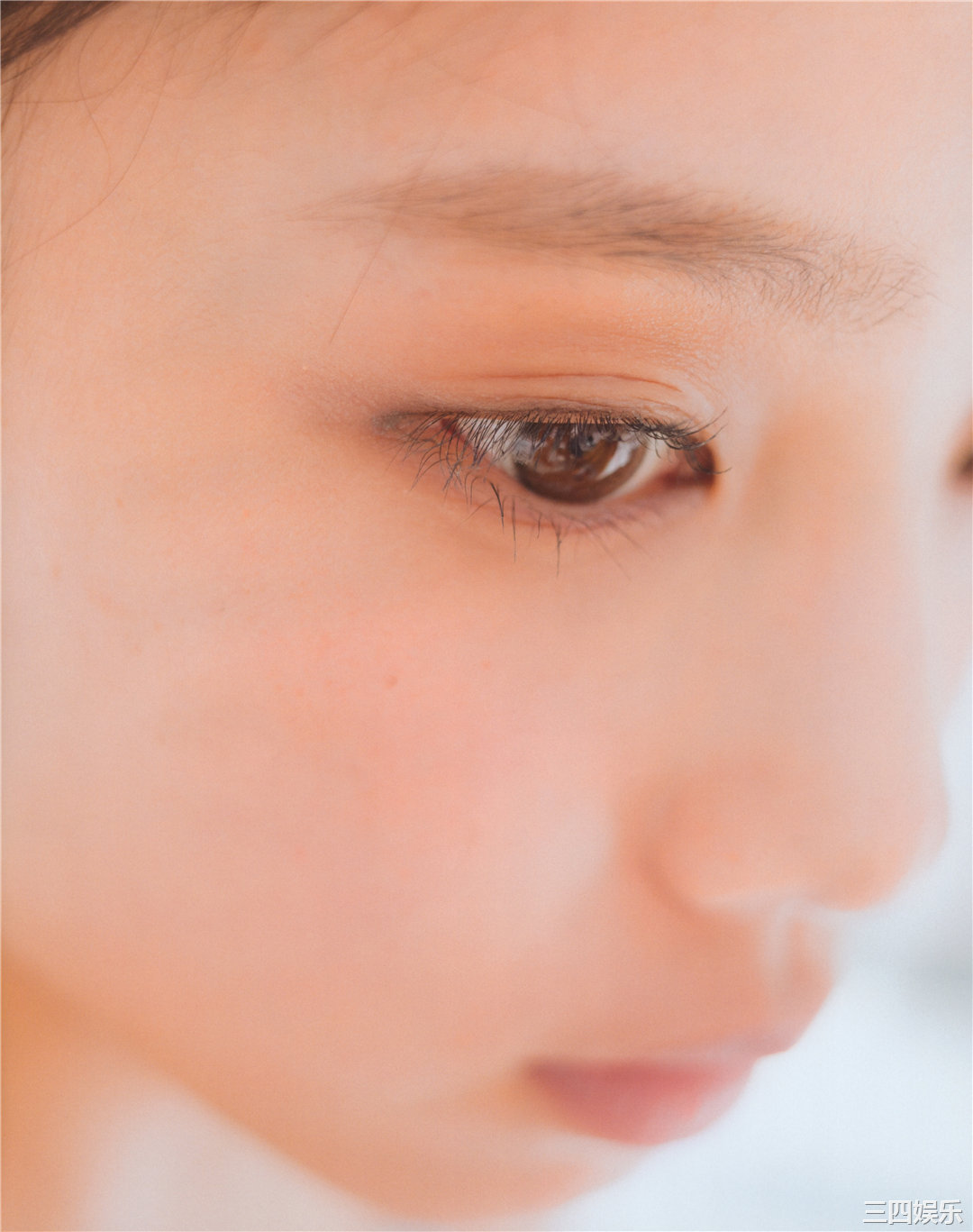 与田祐希写真集《日向の温度》高清全本