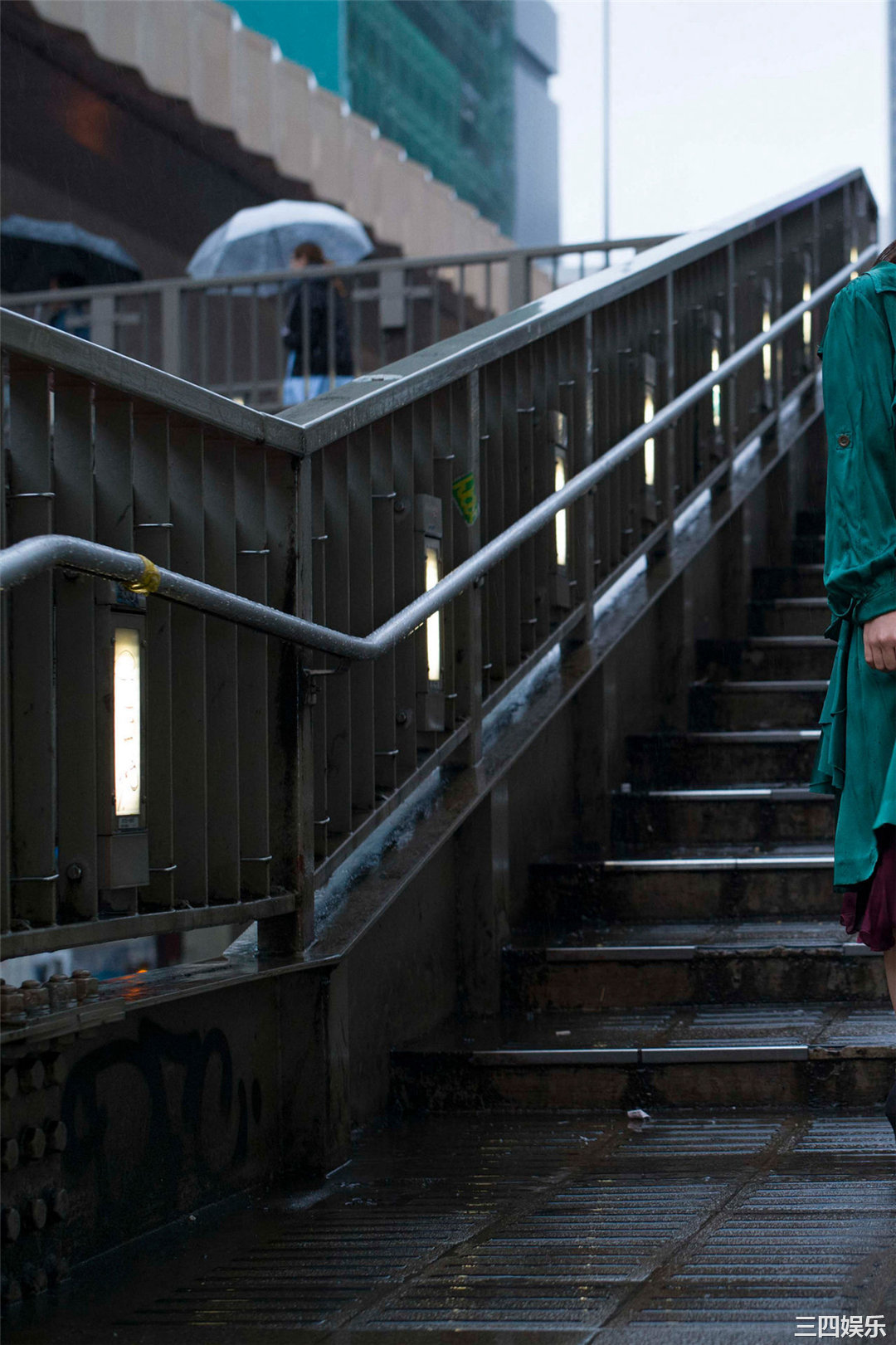 仲村美海写真集《艶めくお姉さん》高清全本