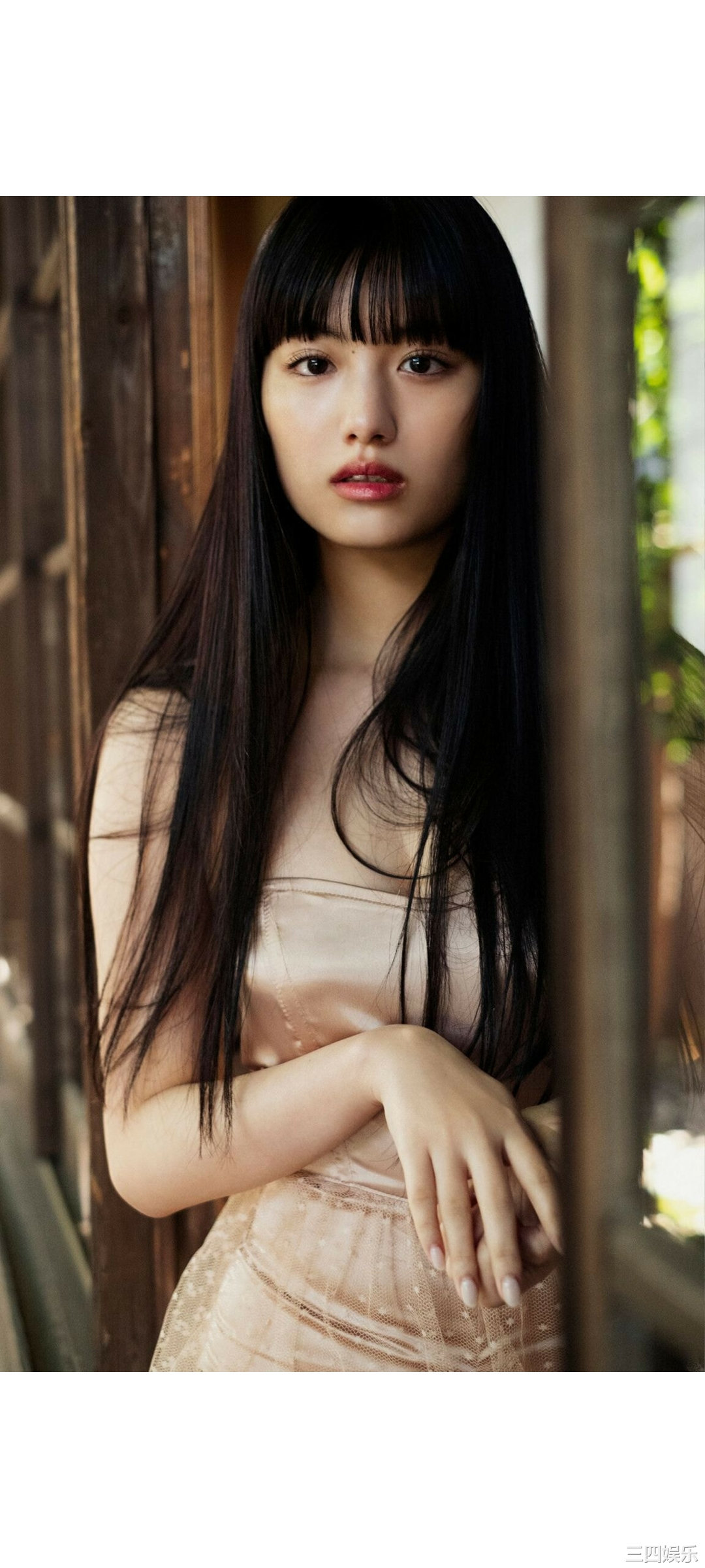 鹤嶋乃爱写真集《生まれながらにして女優。》高清全本