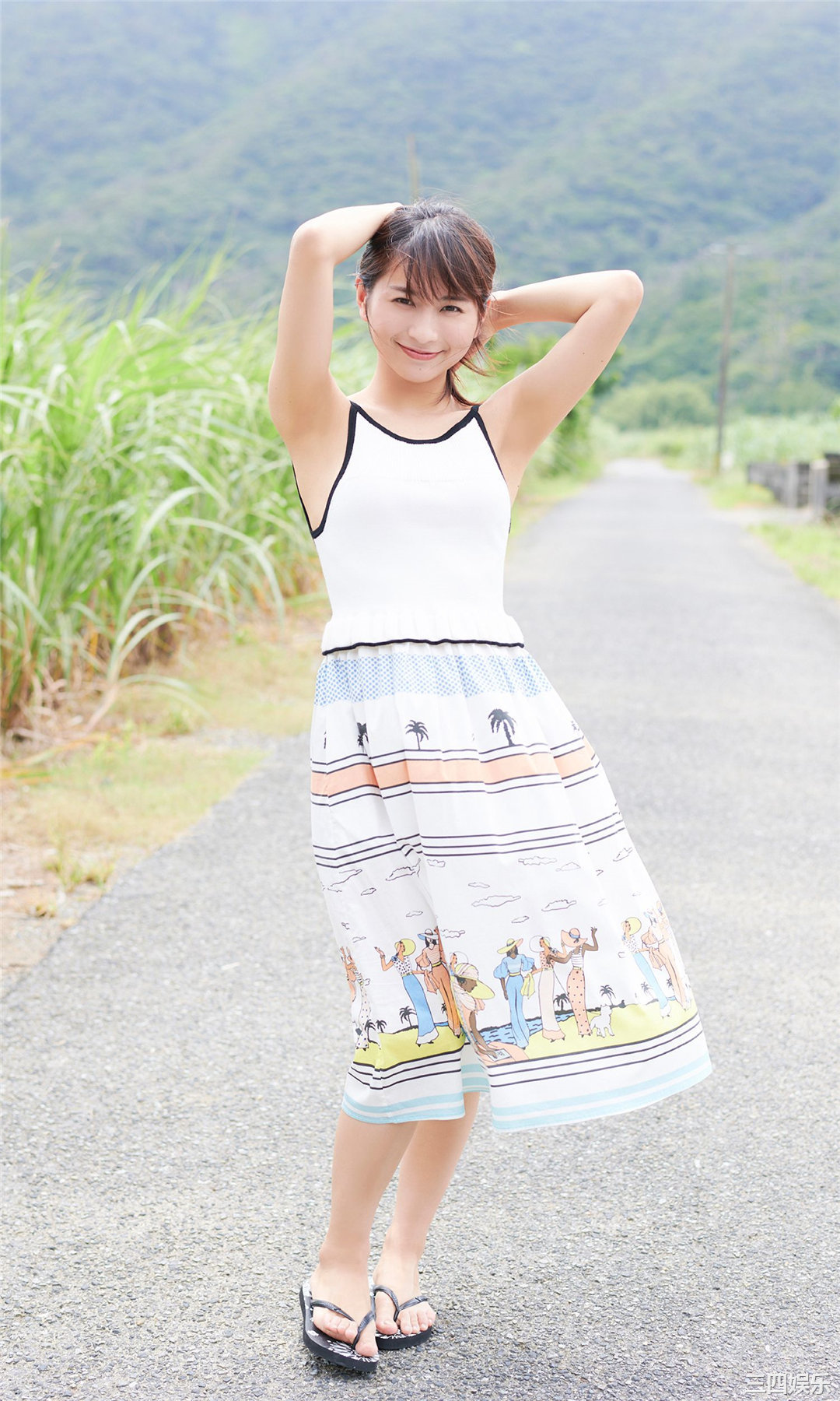 龙梦柔写真集《『中国のシンデレラ』、衝撃の初登場！》高清全本