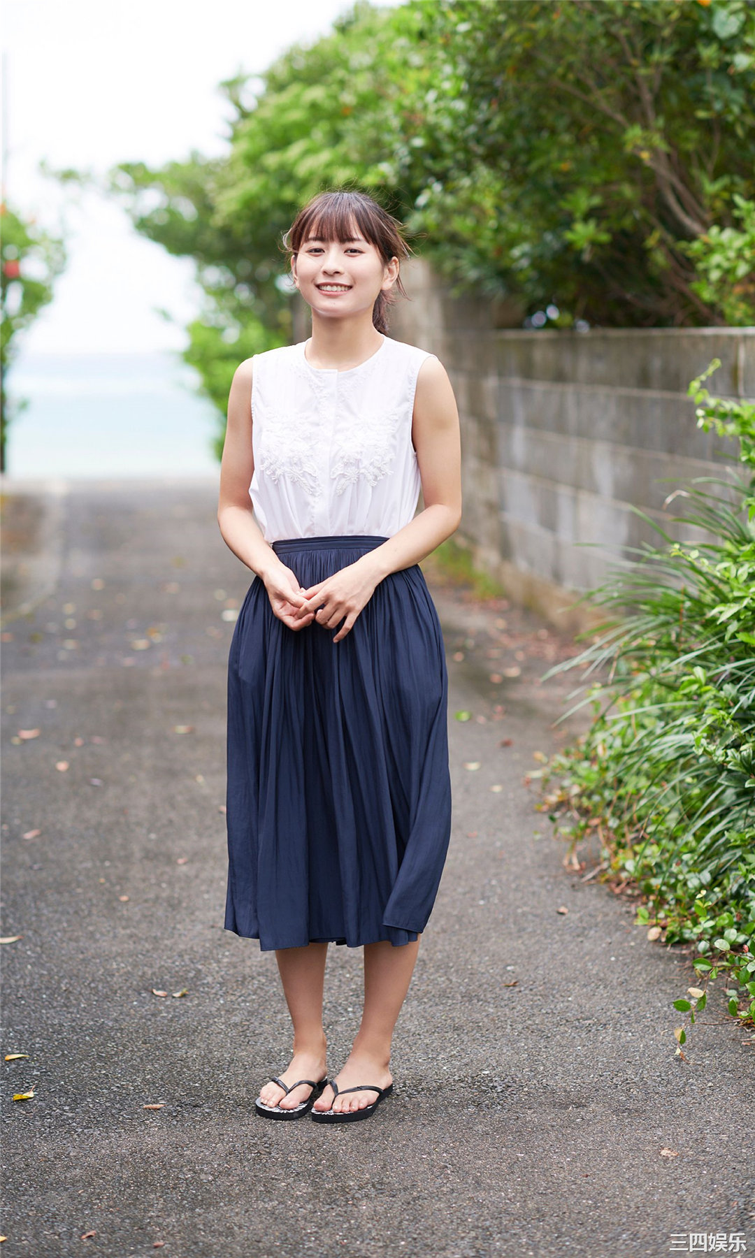 龙梦柔写真集《『中国のシンデレラ』、衝撃の初登場！》高清全本