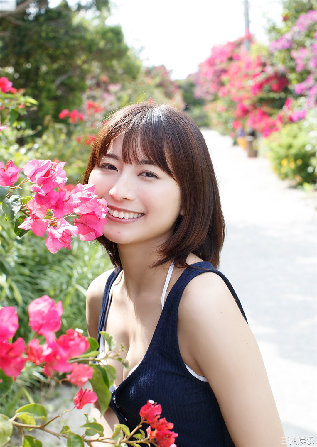 龙梦柔写真集《1/1,400,000,000の 灰姑娘》高清全本