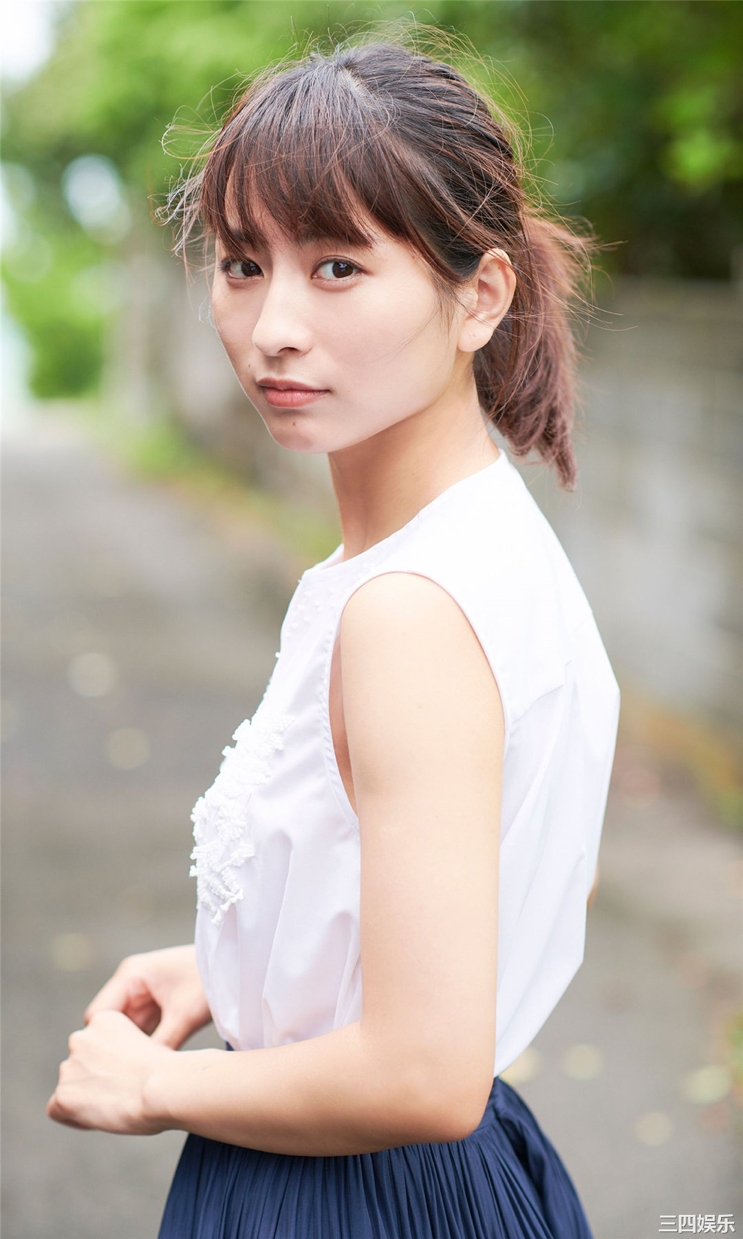 龙梦柔写真集《『中国のシンデレラ』、衝撃の初登場！》高清全本