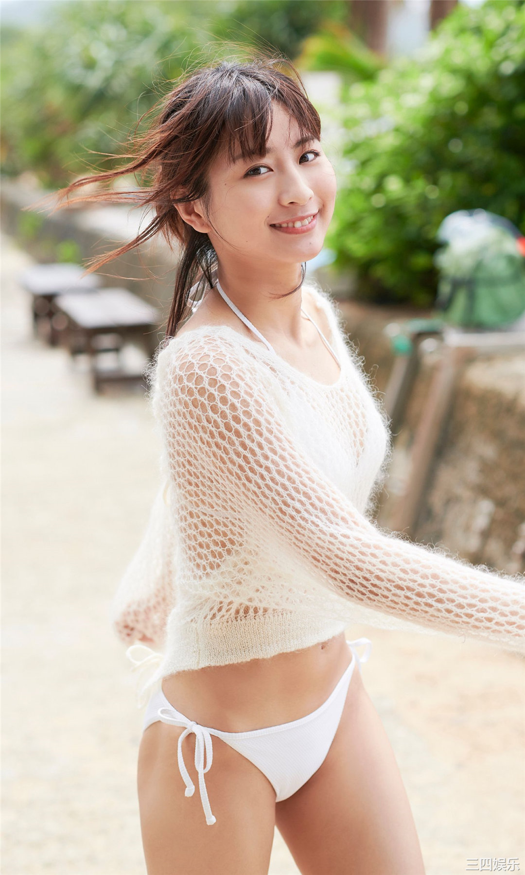 龙梦柔写真集《『中国のシンデレラ』、衝撃の初登場！》高清全本