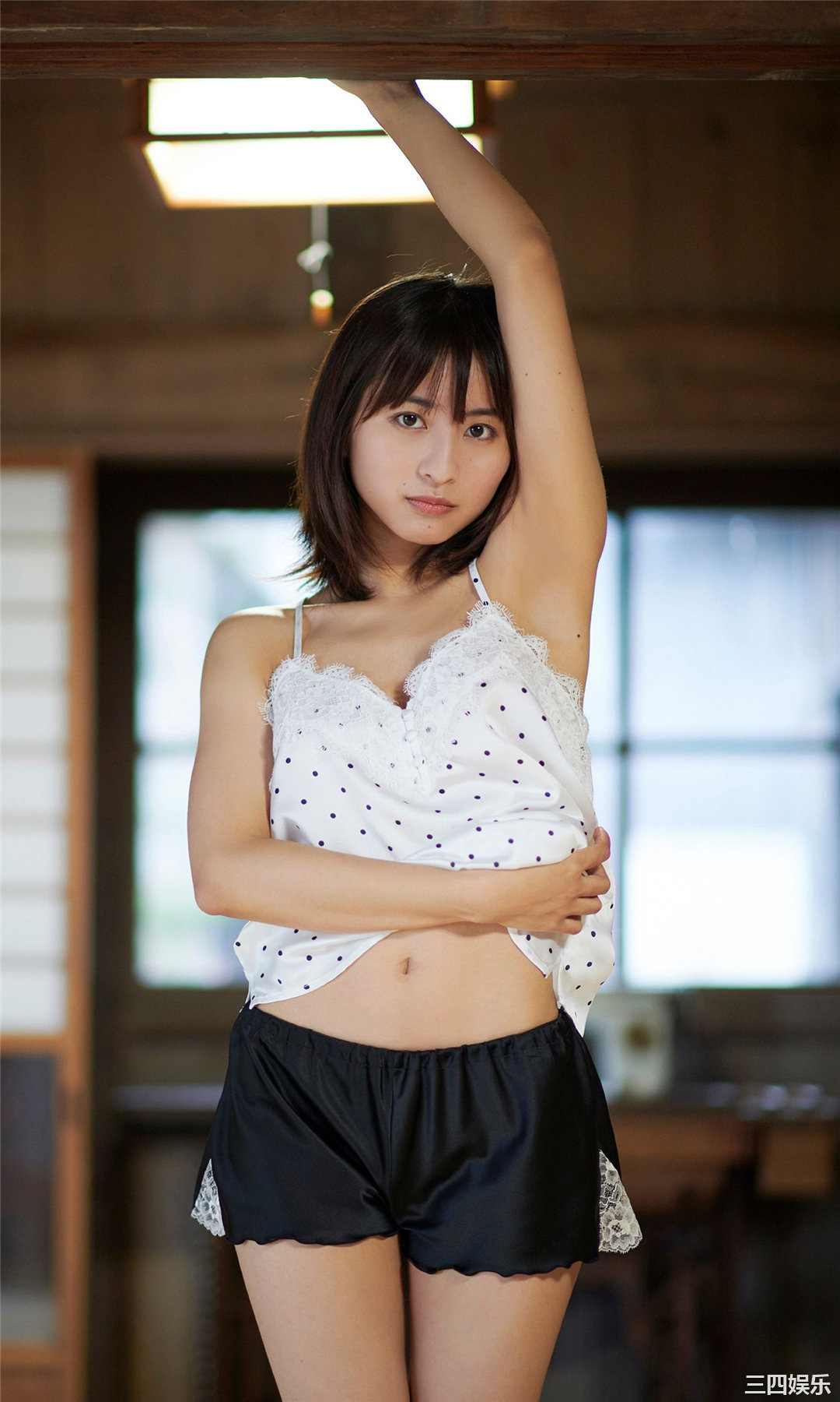 龙梦柔写真集《『中国のシンデレラ』、衝撃の初登場！》高清全本