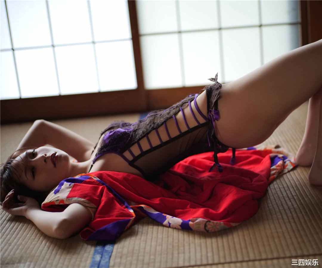 あまつ様写真集《コスプレ界のラスボス現る。》高清全本