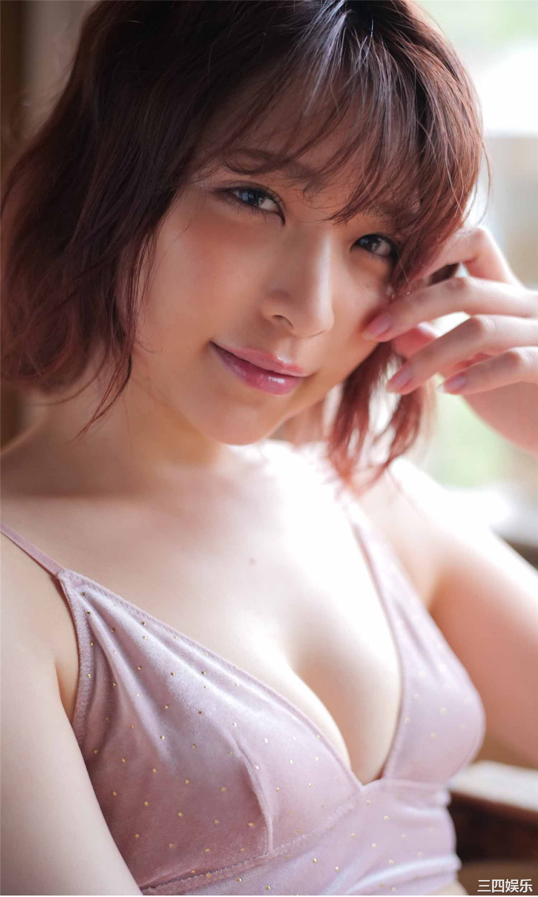 あまつ様写真集《コスプレ界のラスボス現る。》高清全本