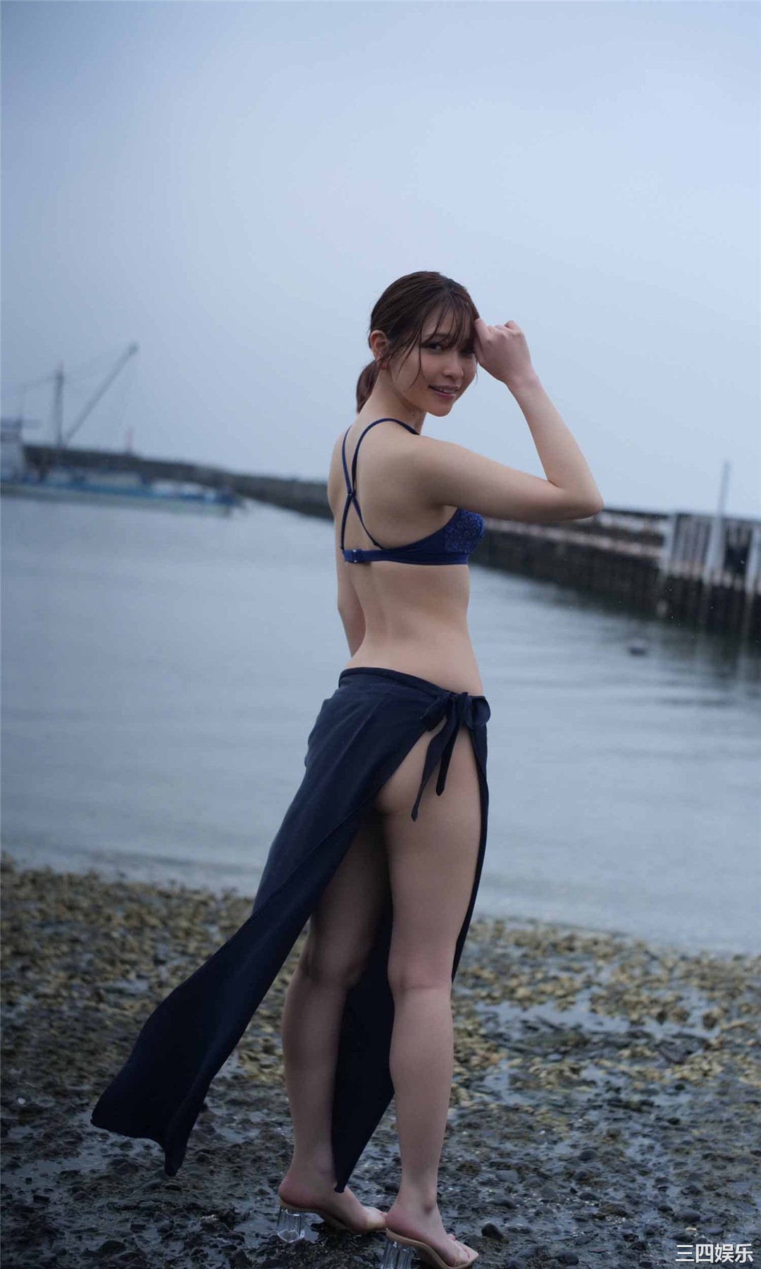 あまつ様写真集《コスプレ界のラスボス現る。》高清全本