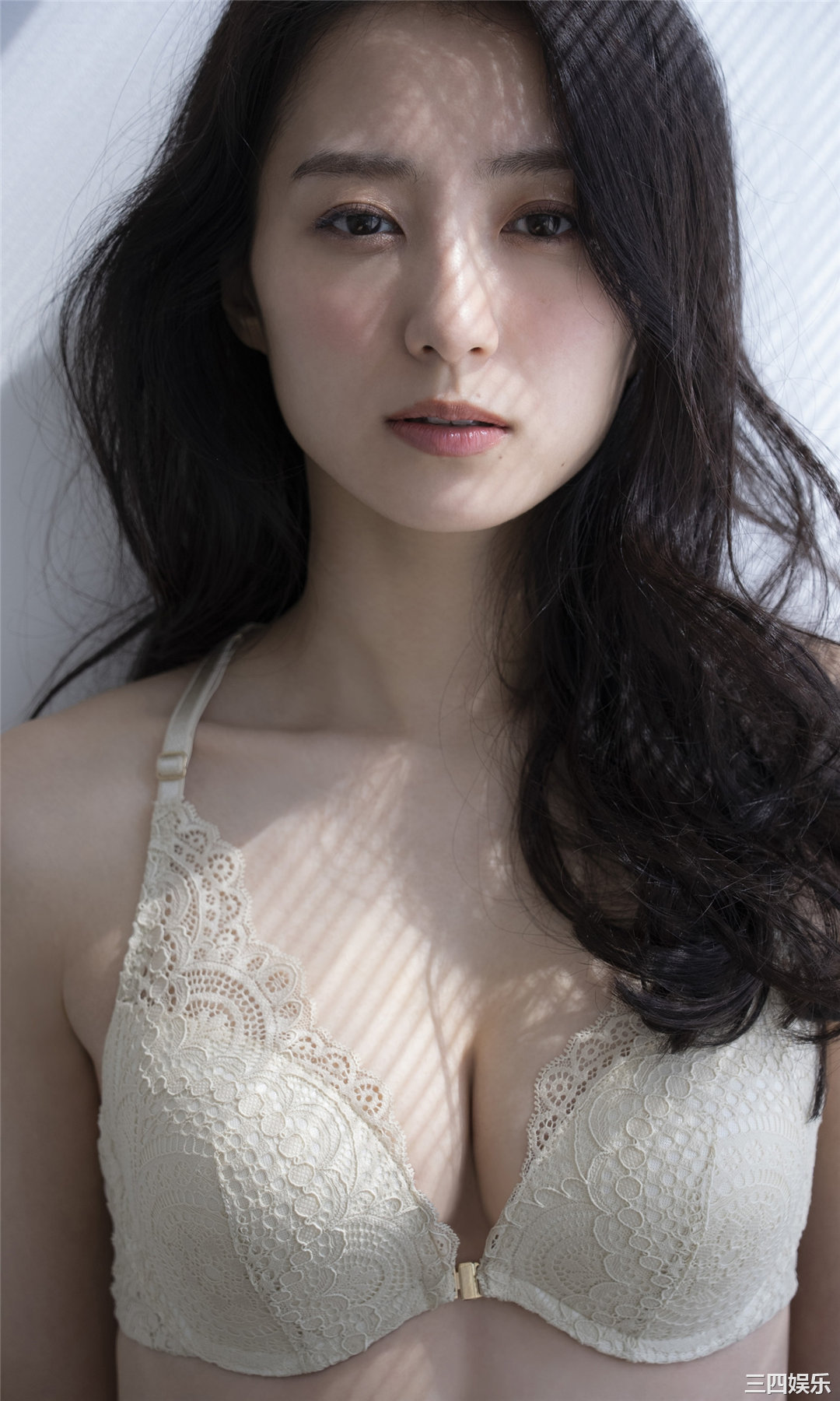 高田里穗写真集《New Season》高清全本