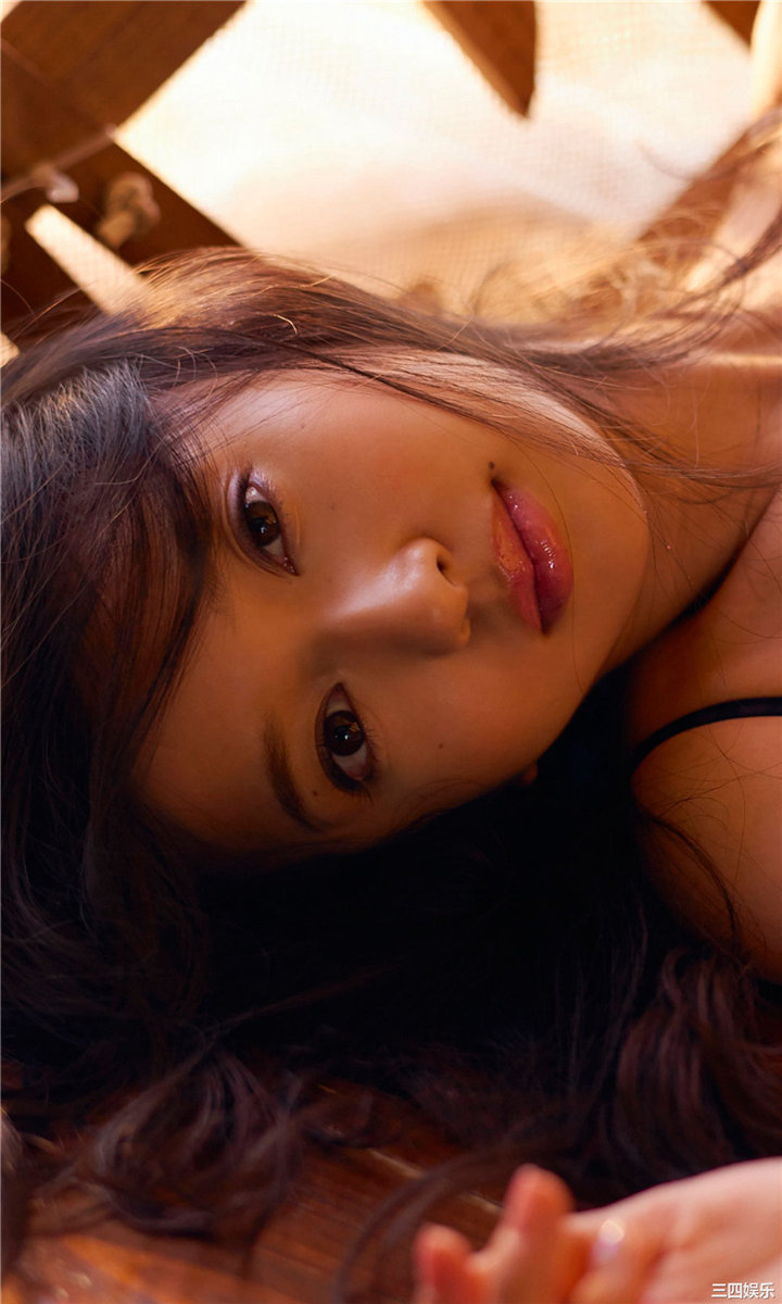 小宫有纱写真集《女優と声優の間で。》高清全本