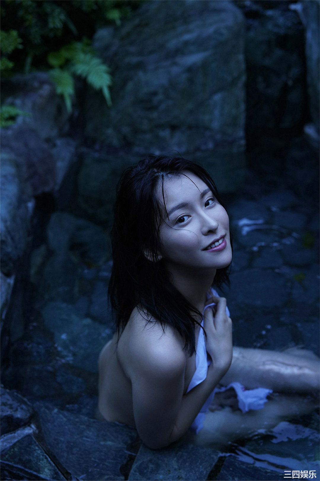 奈月塞娜写真集《たまゆらB》高清全本