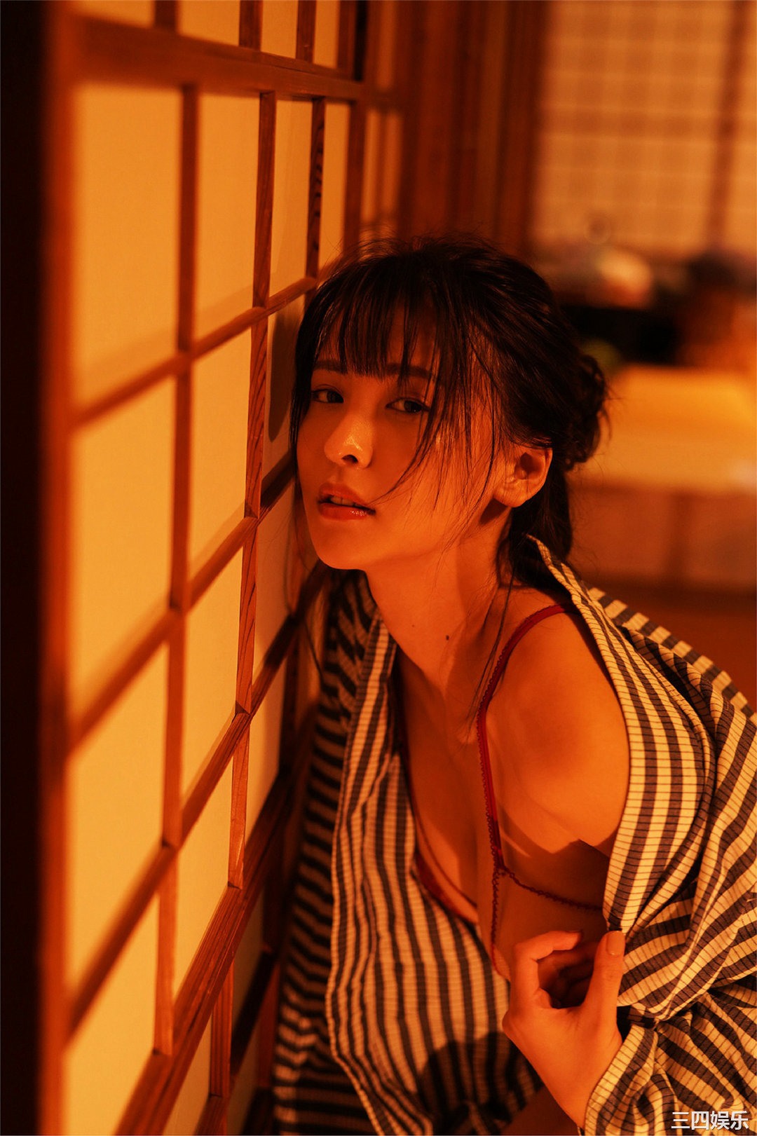 奈月塞娜写真集《たまゆらB》高清全本