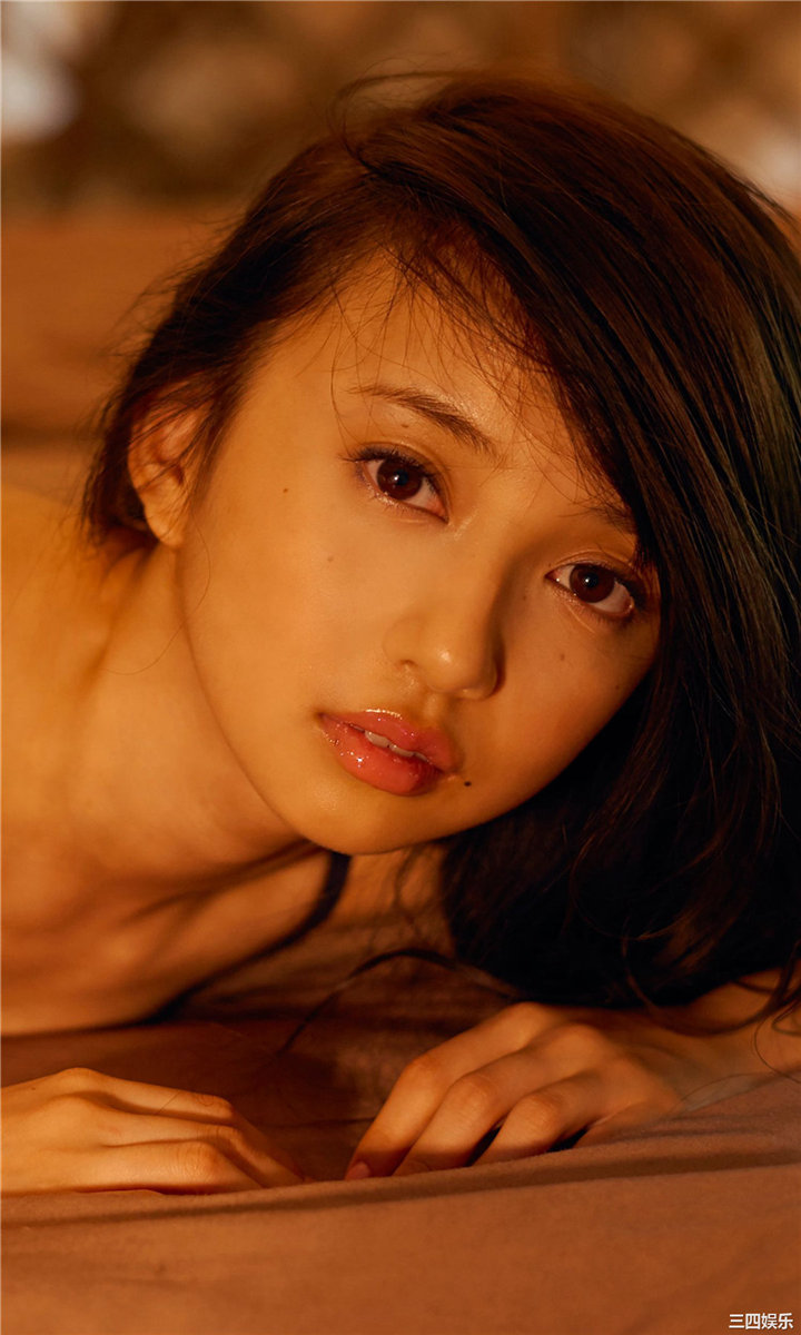 小宫有纱写真集《女優と声優の間で。》高清全本