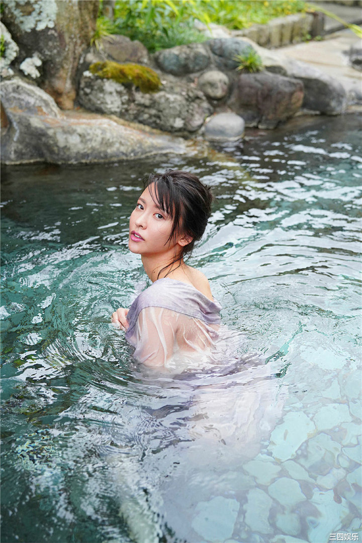 奈月塞娜写真集《たまゆらＡ》高清全本