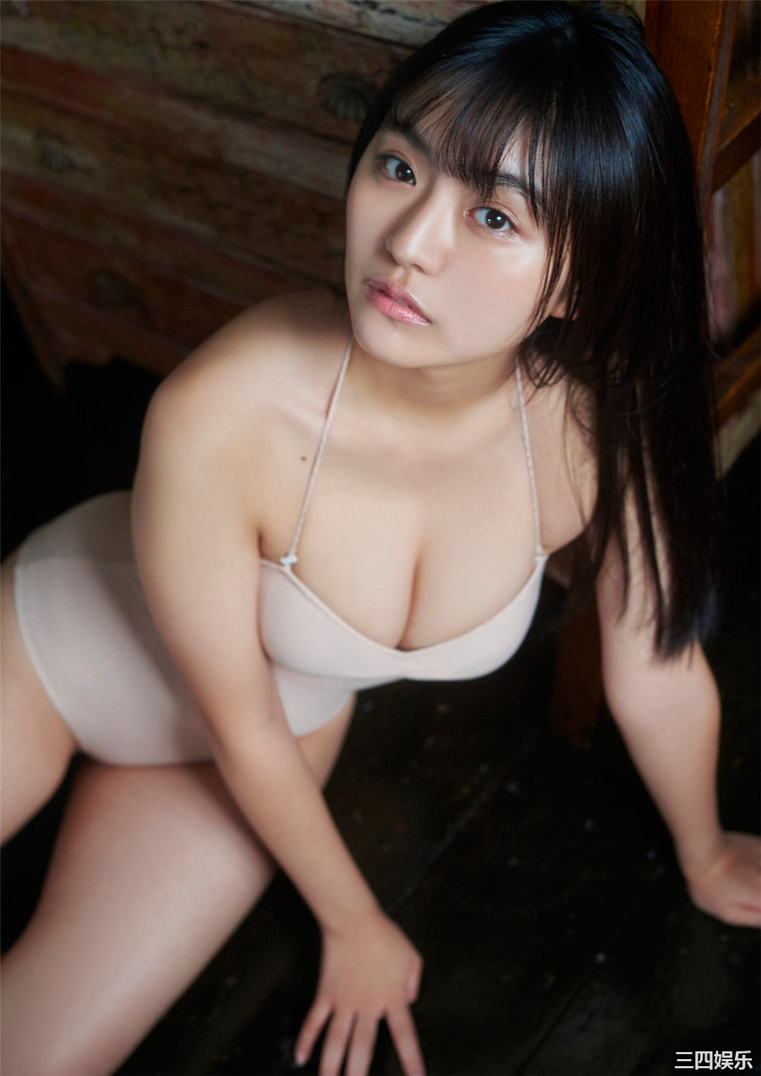 丰田露娜写真集《恋の光線》高清全本