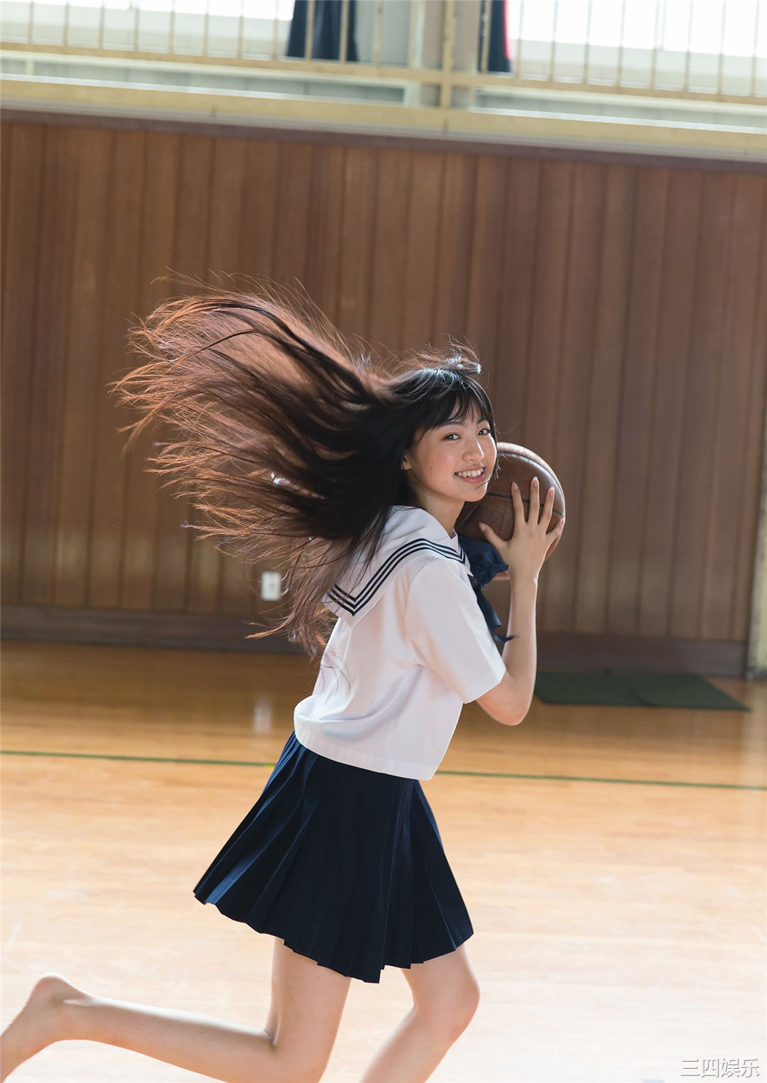 志田友美1st写真集《YUUMI》高清全本