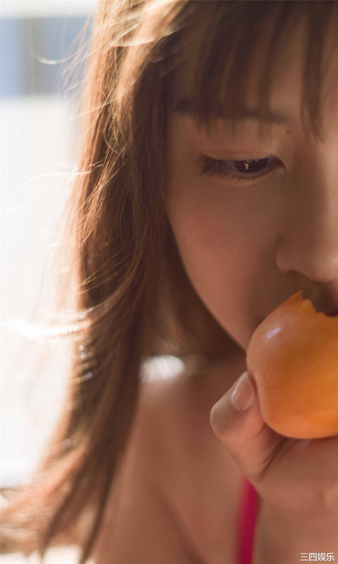 脇田穂乃香香写真集《海の見える街》高清全本