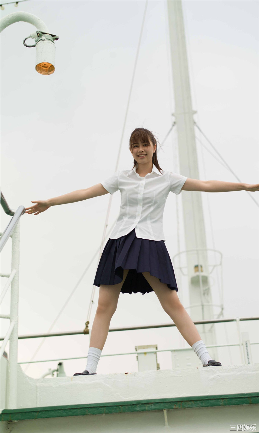 脇田穂乃香香写真集《海の見える街》高清全本