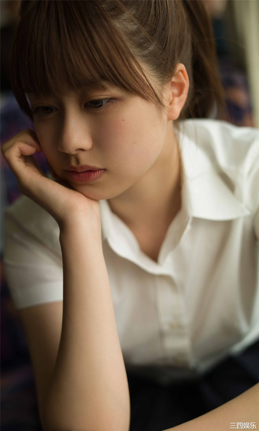 脇田穂乃香香写真集《海の見える街》高清全本