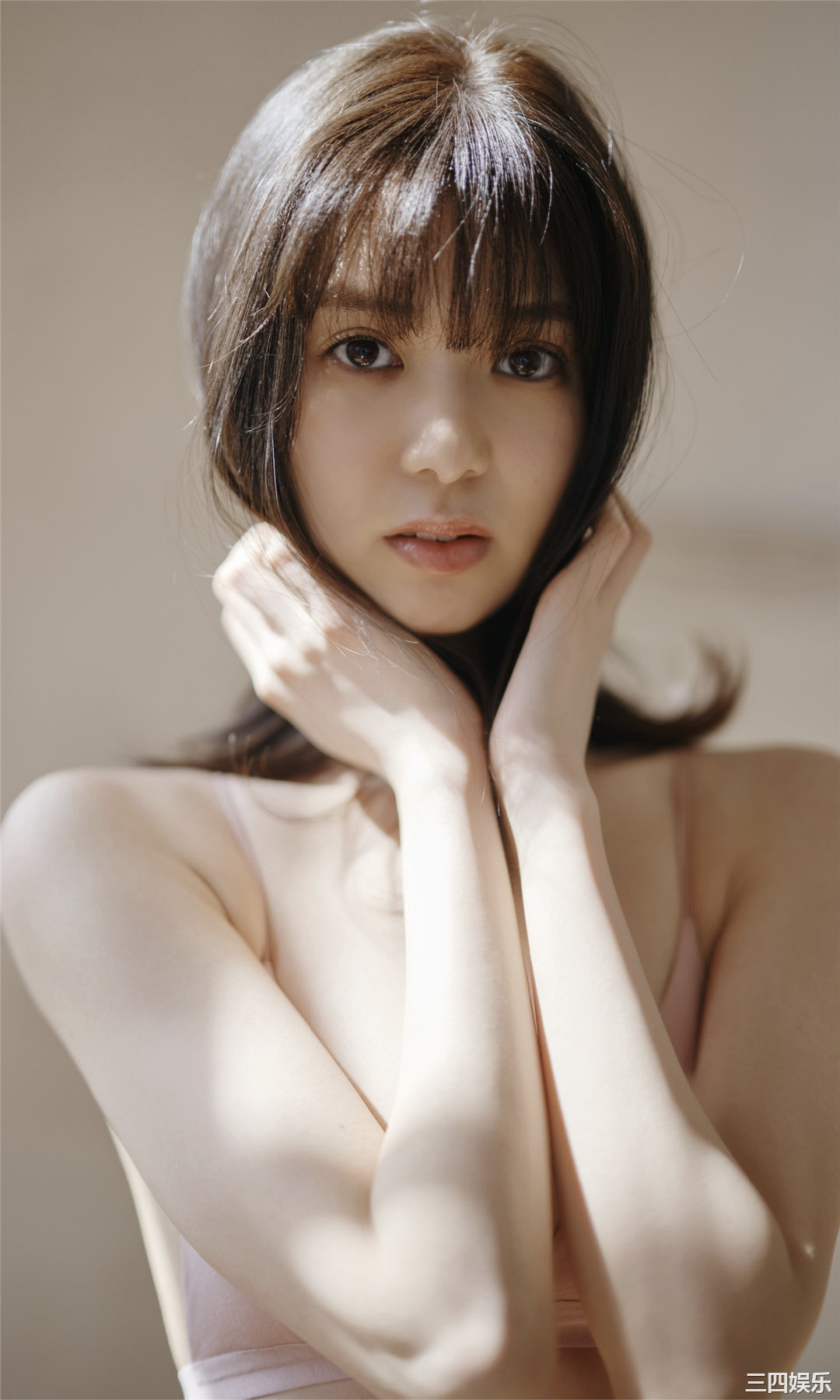 松平璃子写真集《マイクロ小顔の8頭身ボディ。》高清全本