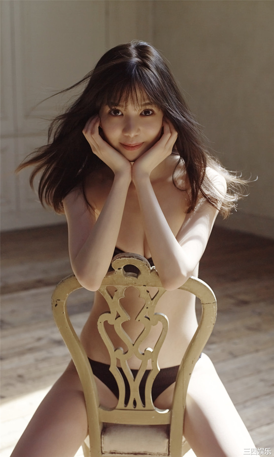 松平璃子写真集《マイクロ小顔の8頭身ボディ。》高清全本