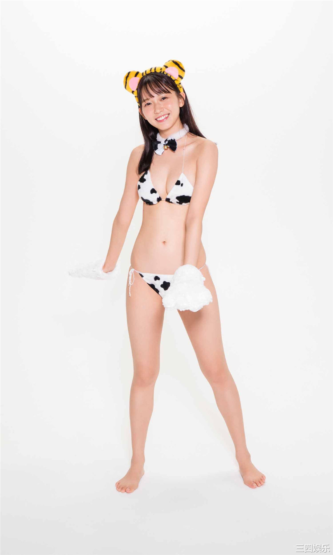 志田音音写真集《週プレ版 地味ハロウィン！ by 志田音々》高清全本