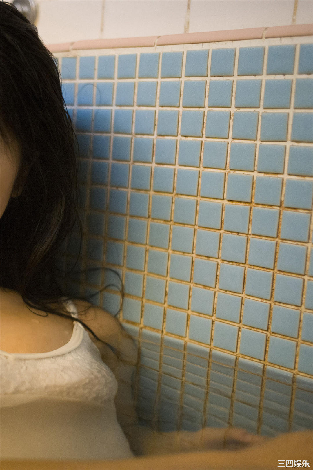 吉田莉樱写真集《謙虚な美徳》高清全本