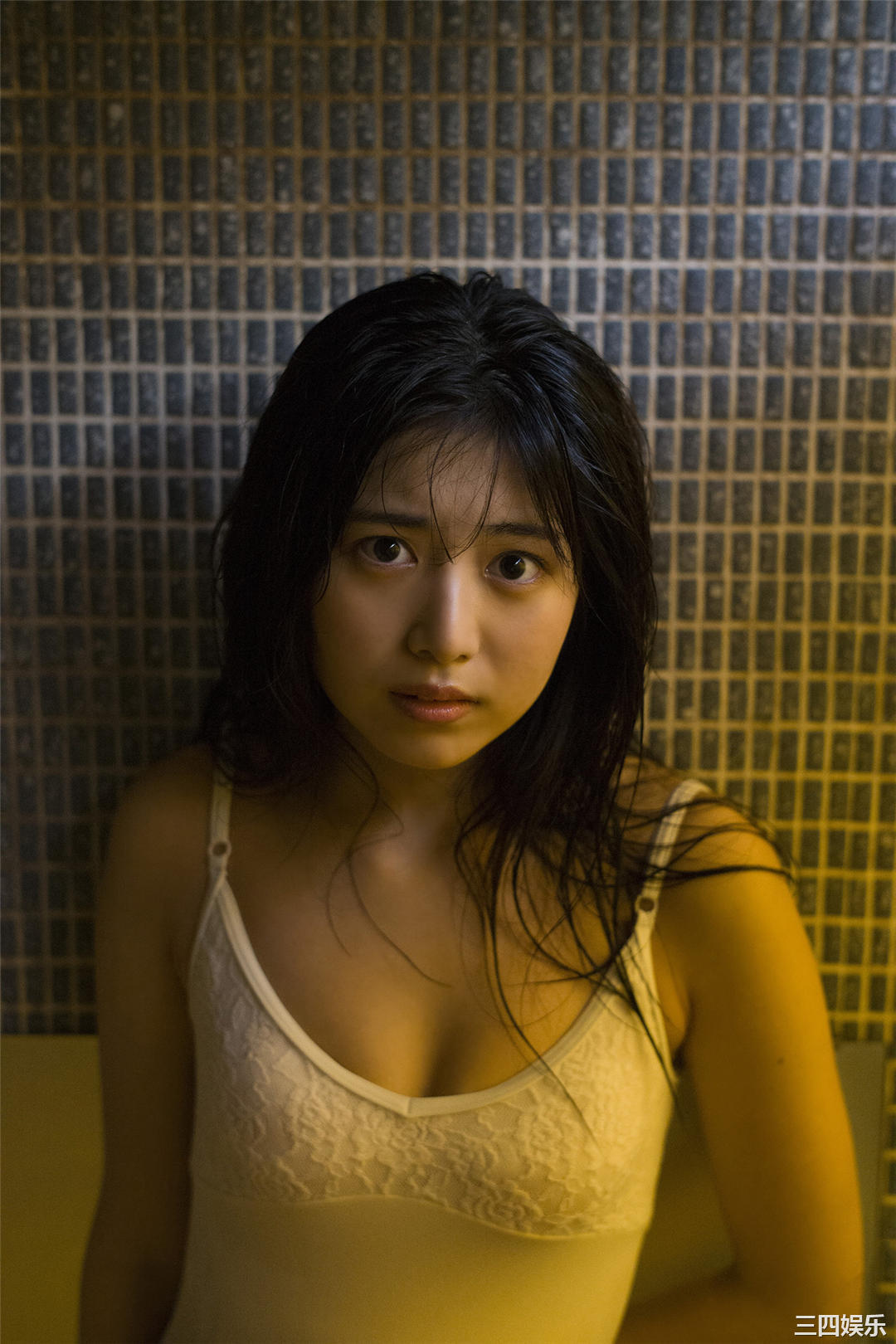 吉田莉樱写真集《謙虚な美徳》高清全本