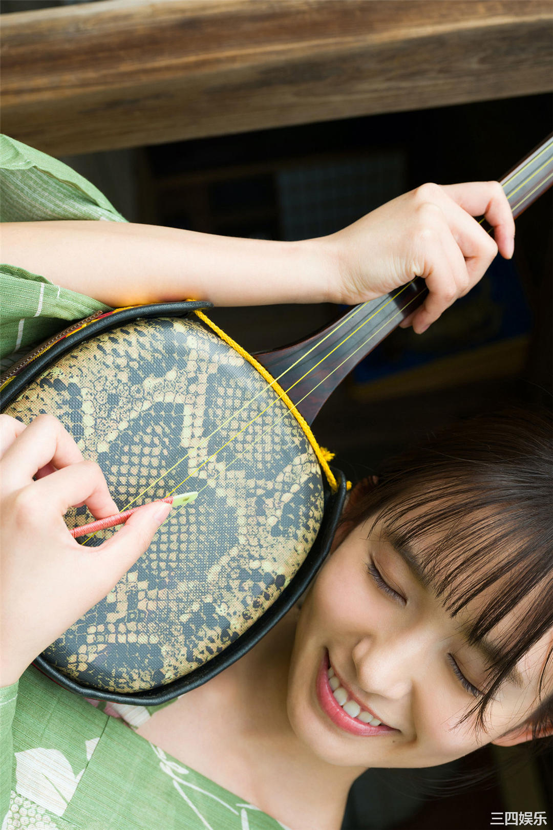 志田音音写真集《ｎｅｎｅ－まるっとりっぷ－》高清全本