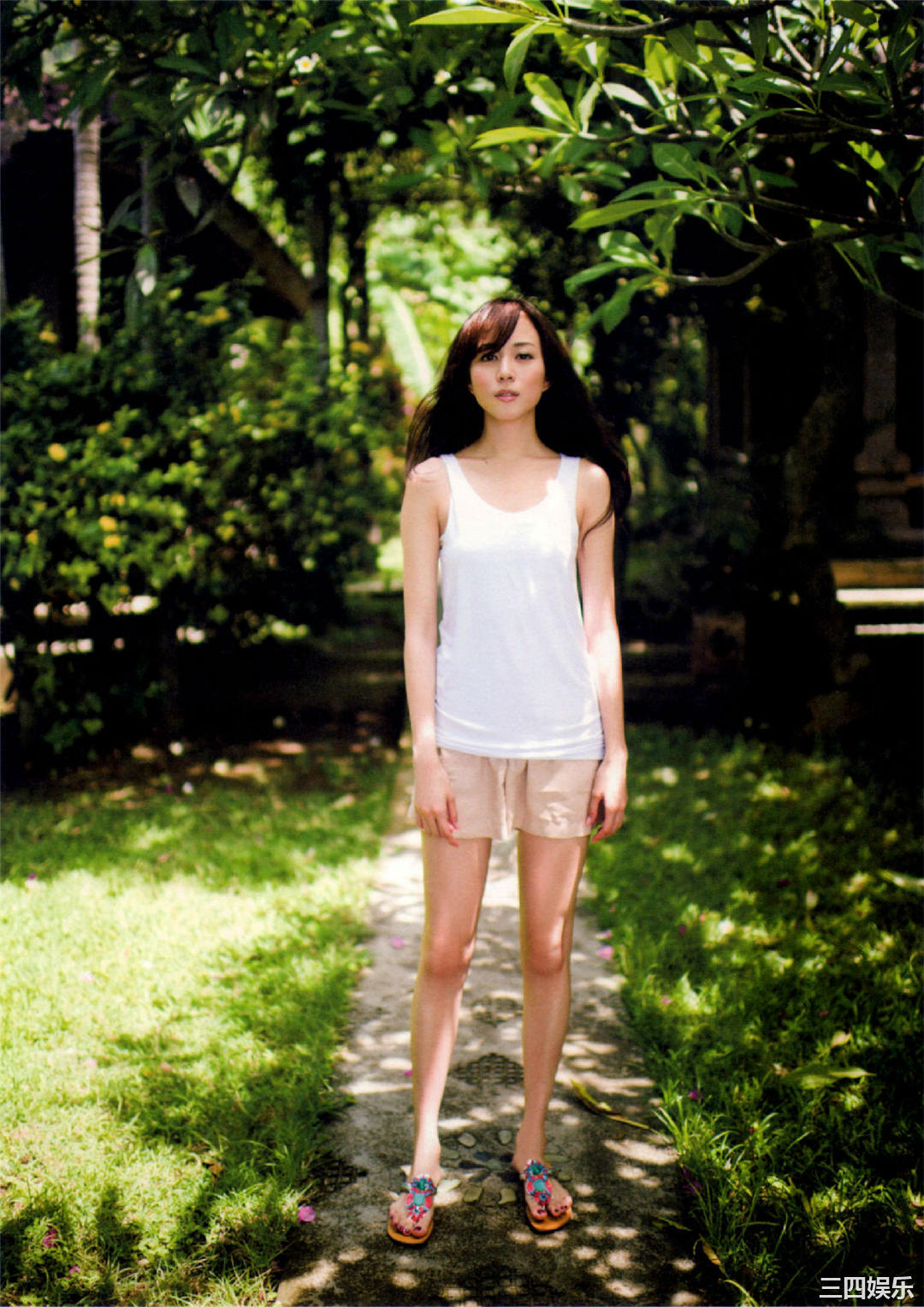 比嘉爱未1ST写真集《Clear》高清全本