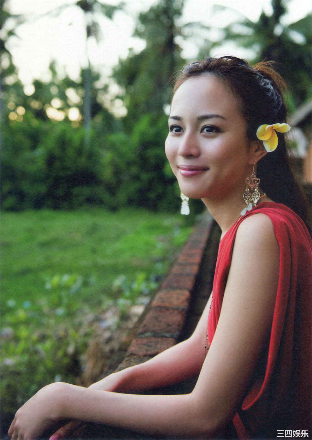 比嘉爱未1ST写真集《Clear》高清全本