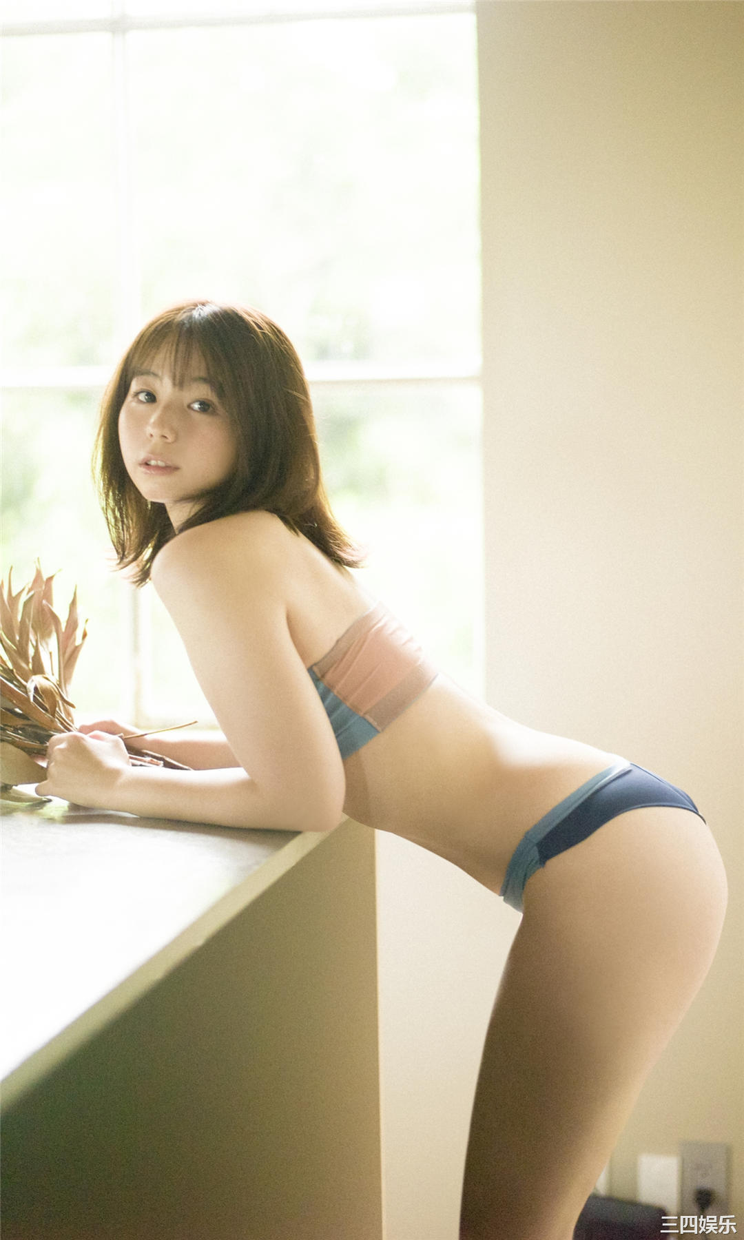 小池里奈写真集《惑星の恋人》高清全本