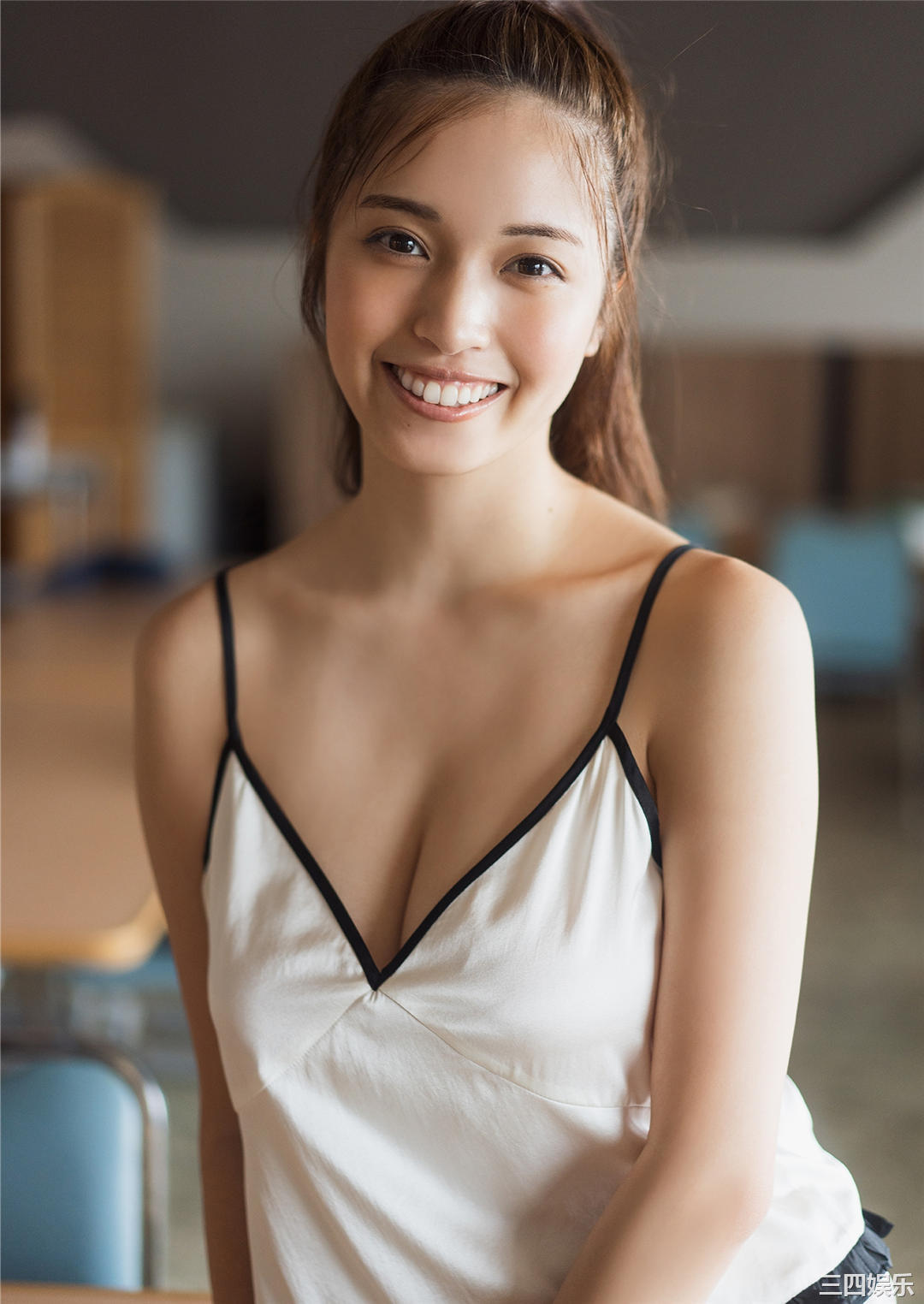 村岛未悠写真集《残暑お見舞い申し上げます。》高清全本