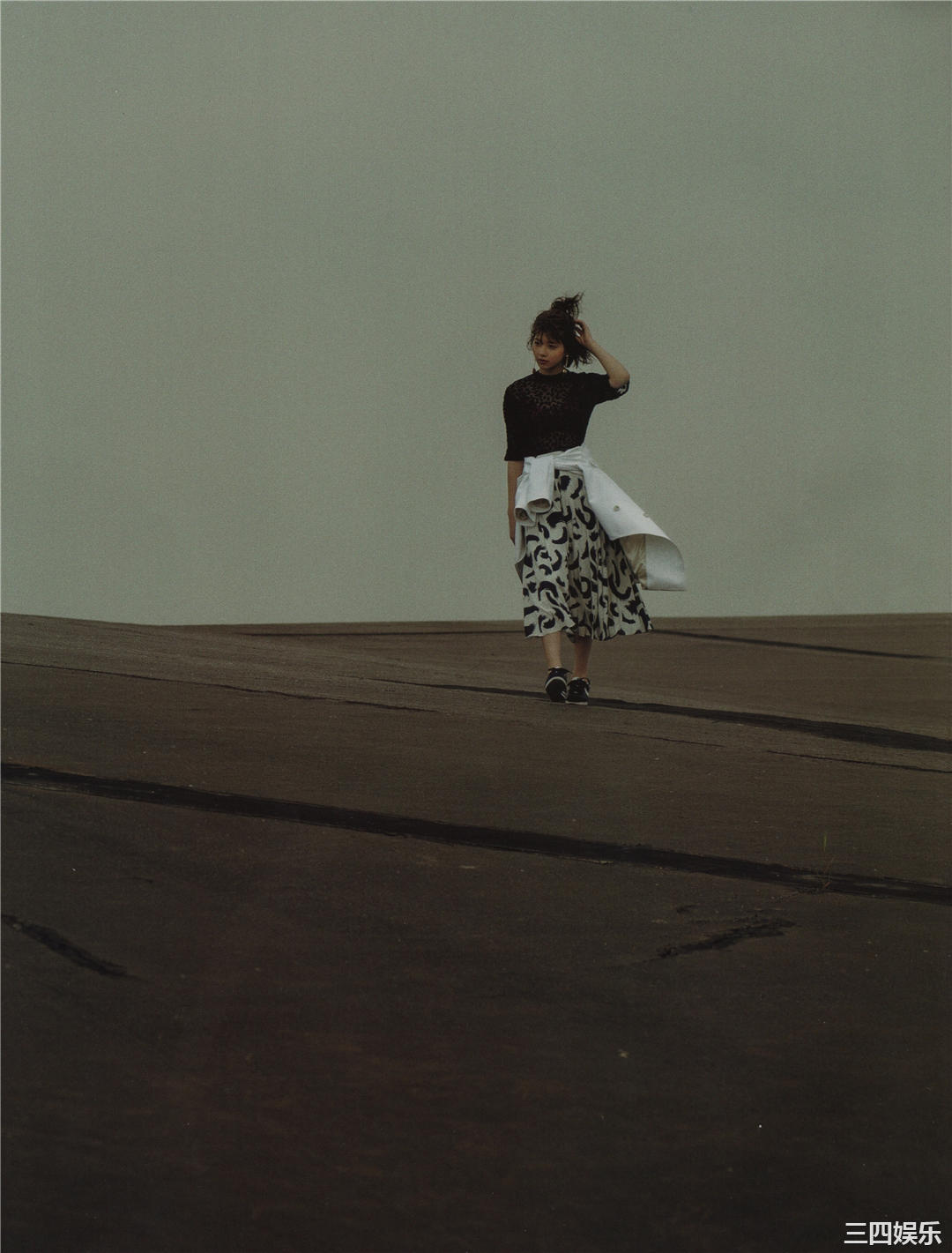 欅坂46写真集《21人の未完成》高清全本