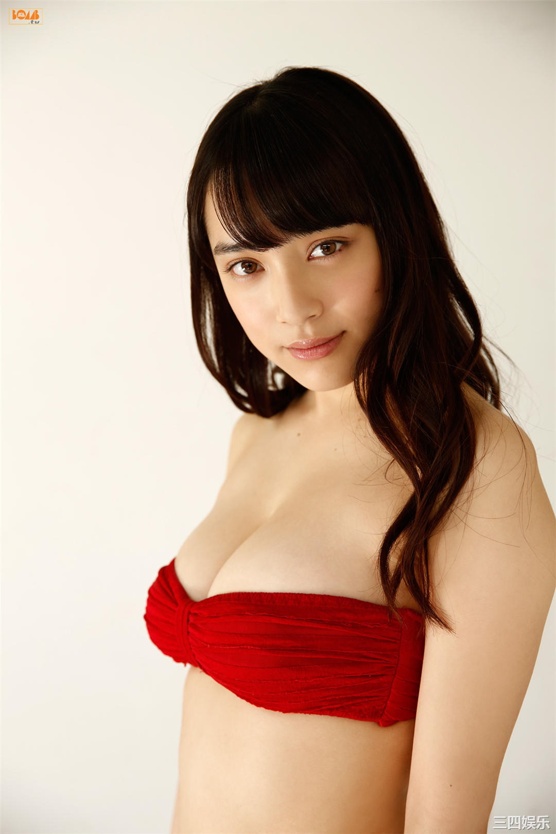 都丸纱也华写真集《[BOMB.tv] 2015.03 Sayaka Tomaru》高清全本