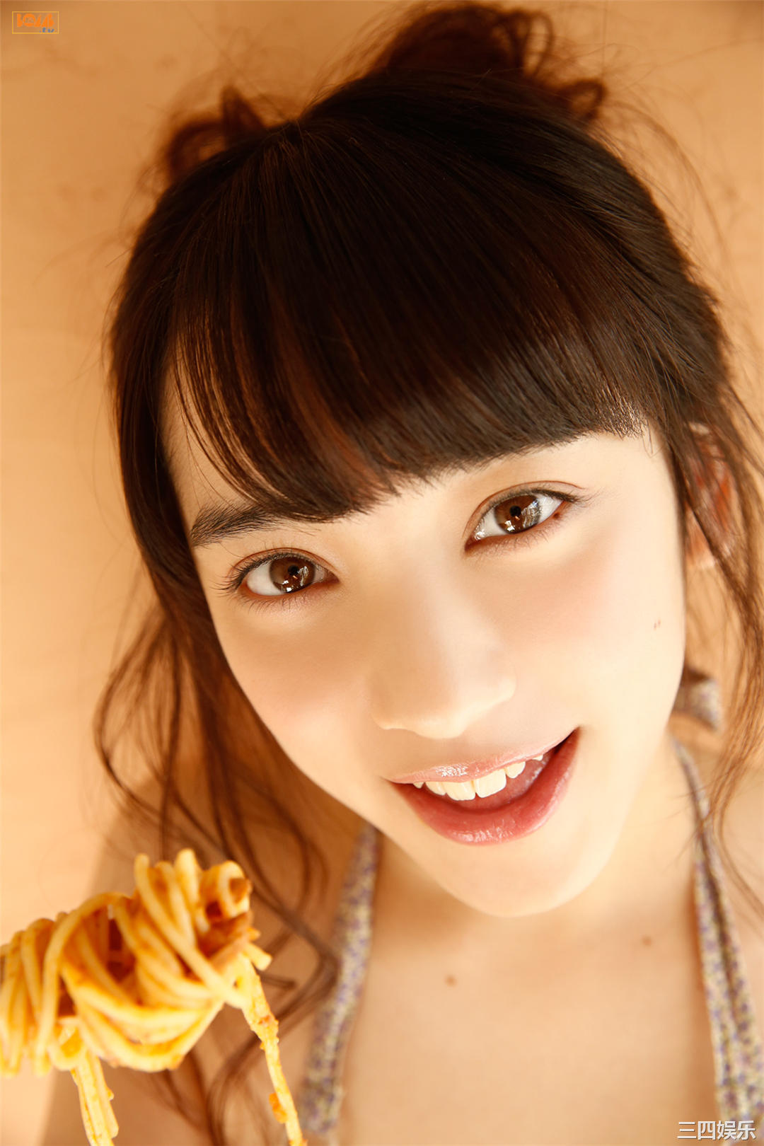 都丸纱也华写真集《[BOMB.tv] 2015.03 Sayaka Tomaru》高清全本