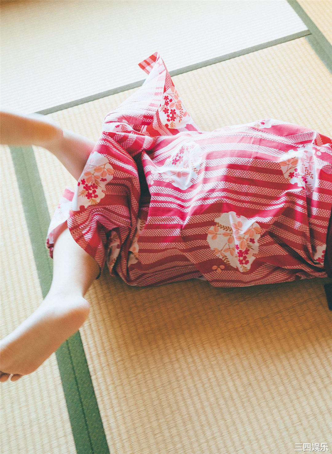 松下玲绪菜写真集《in the seasons》高清全本