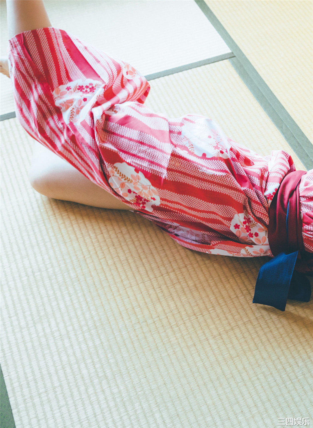 松下玲绪菜写真集《in the seasons》高清全本