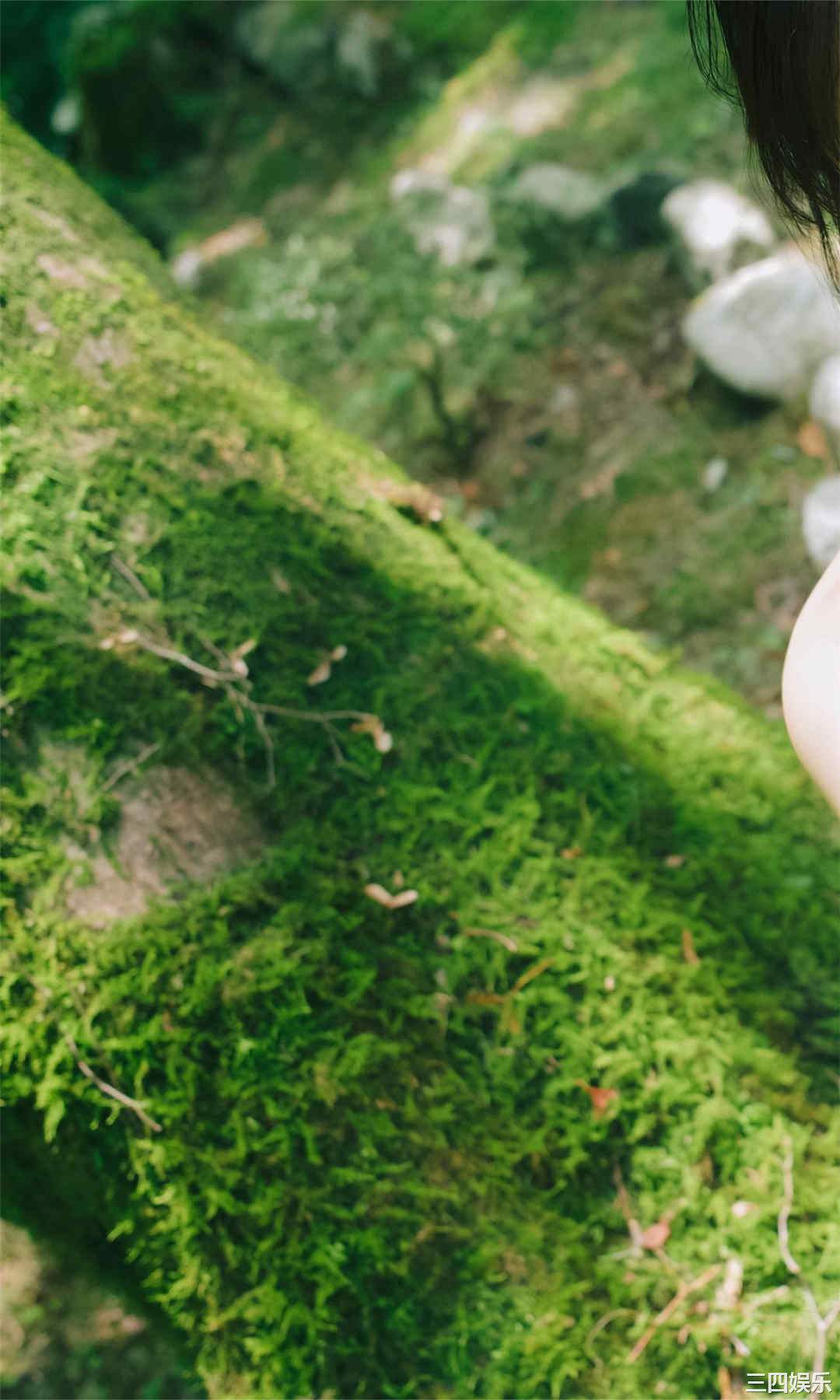 小山璃奈写真集《紅い花》高清全本