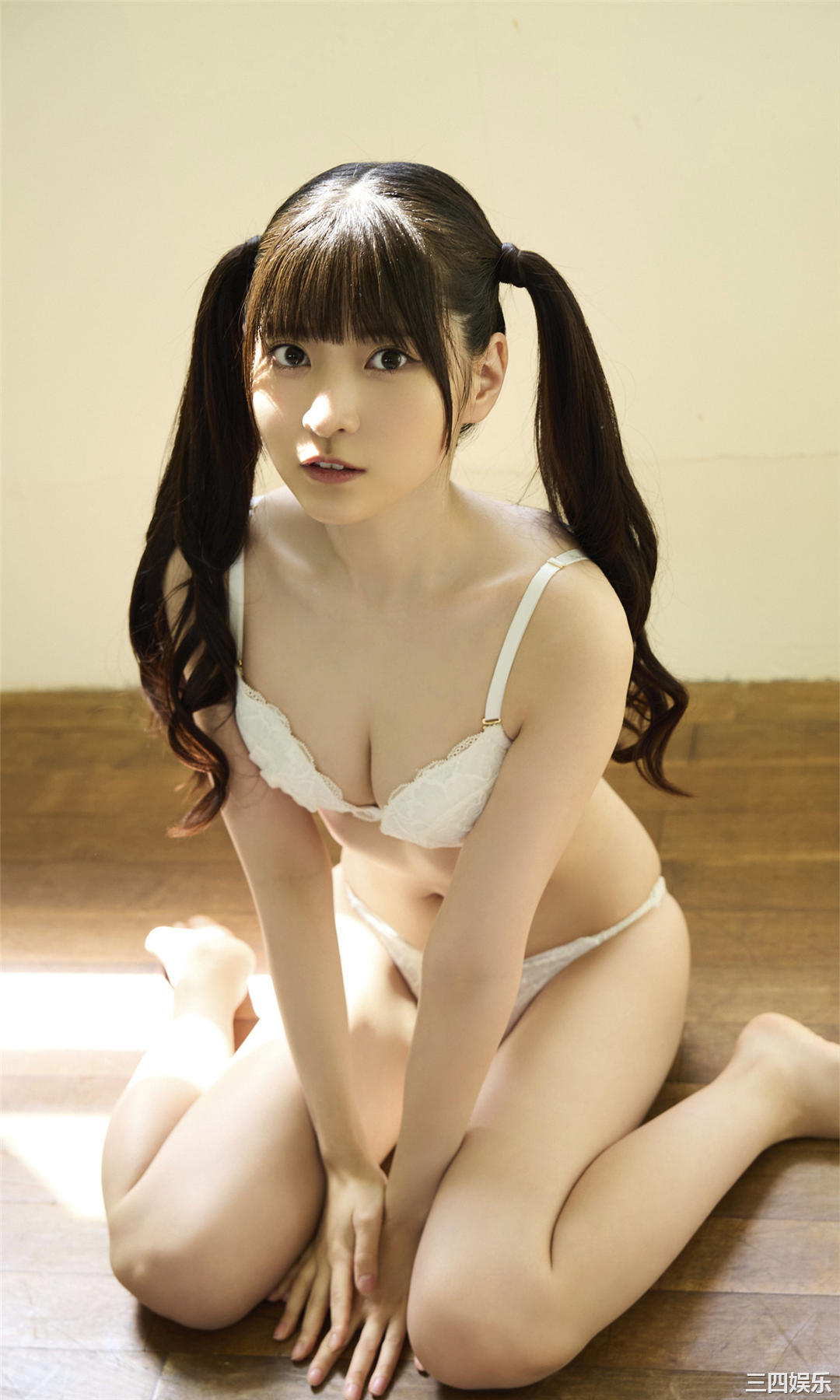 小鸟遊るい写真集《リケジョ降臨》高清全本