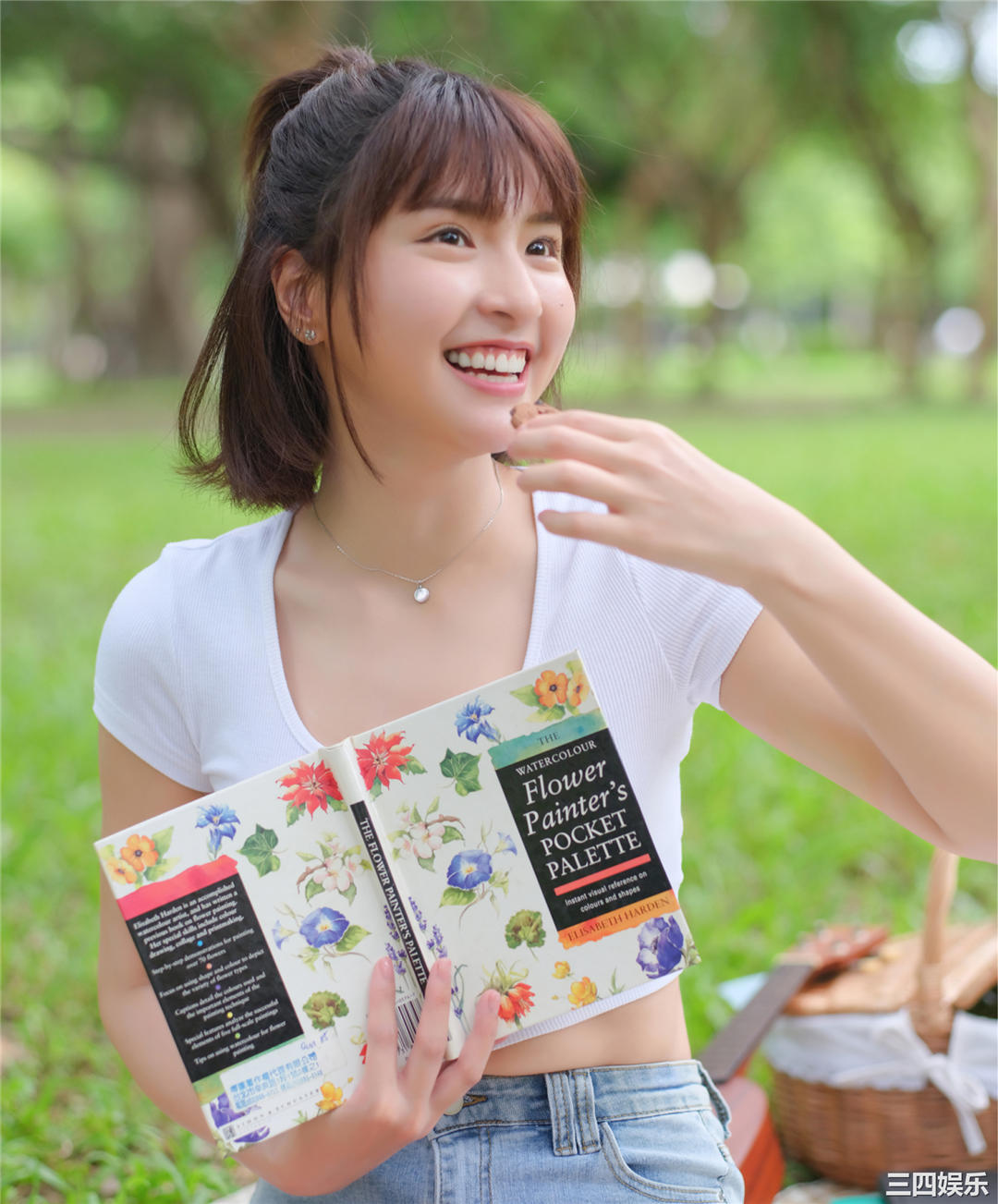 峮峮写真集《QUNing》高清全本