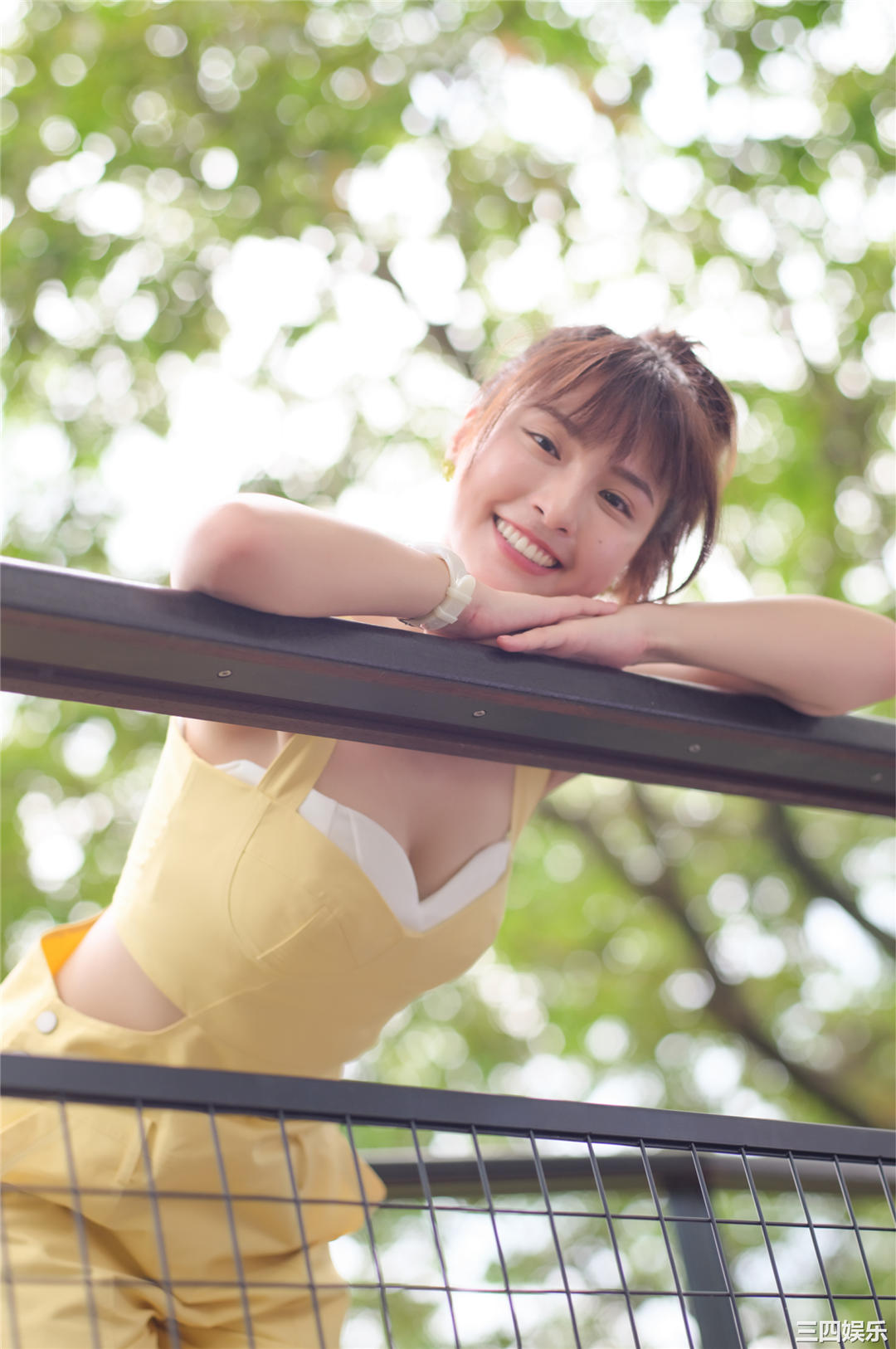 峮峮写真集《QUNing》高清全本