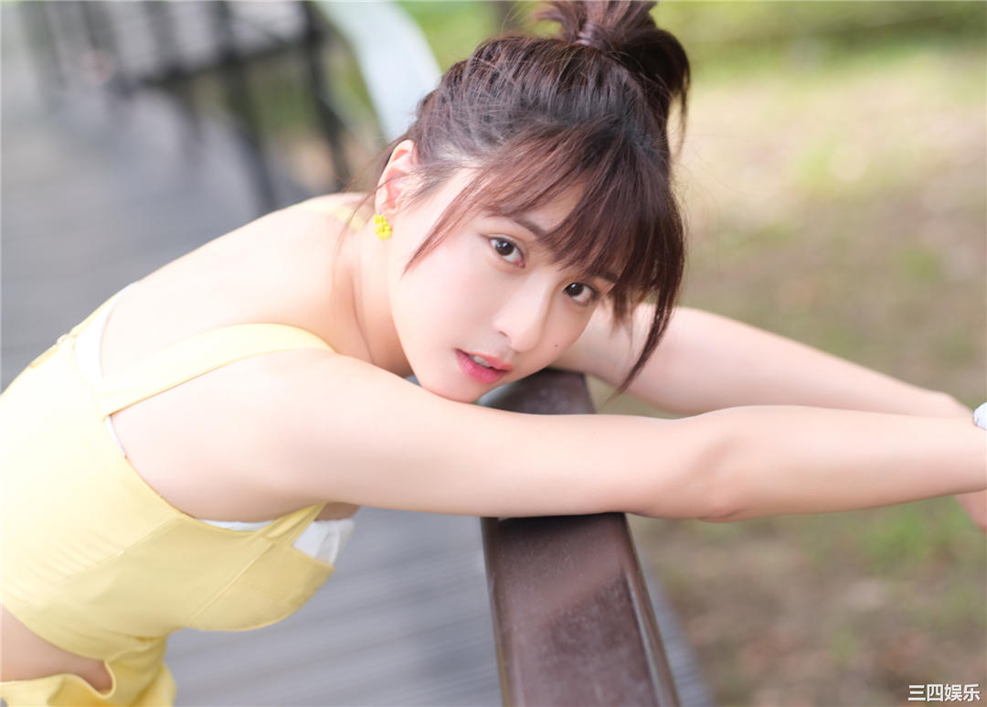 峮峮写真集《QUNing》高清全本