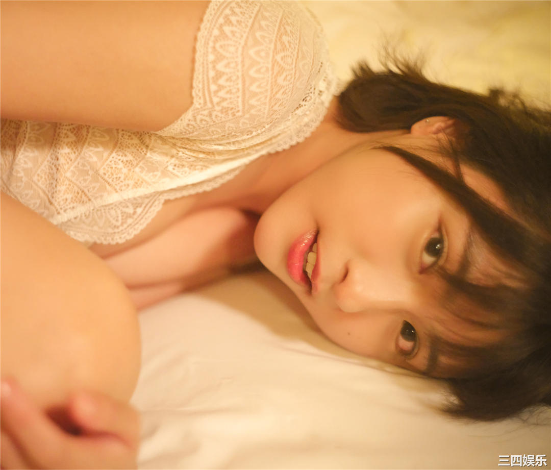 峮峮写真集《QUNing》高清全本